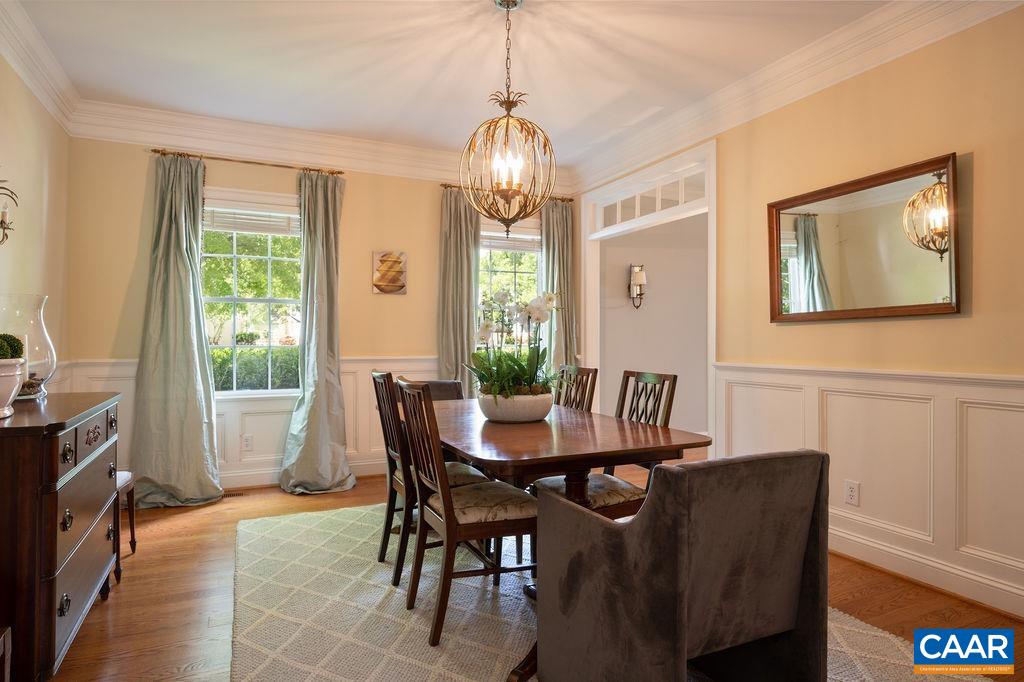 3382 TURNBERRY CIR