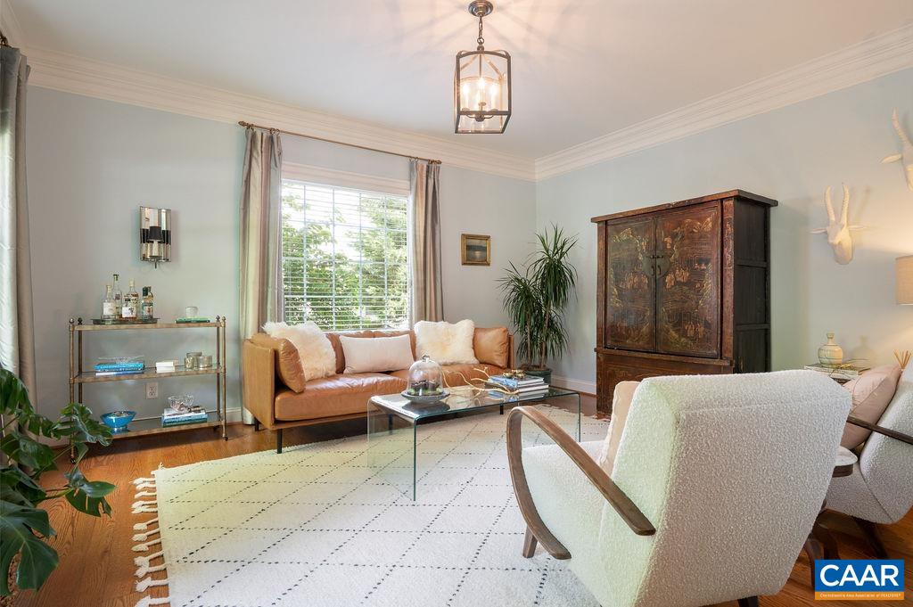 3382 TURNBERRY CIR