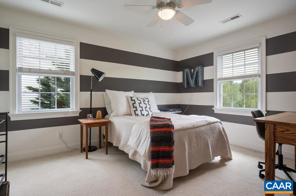3382 TURNBERRY CIR