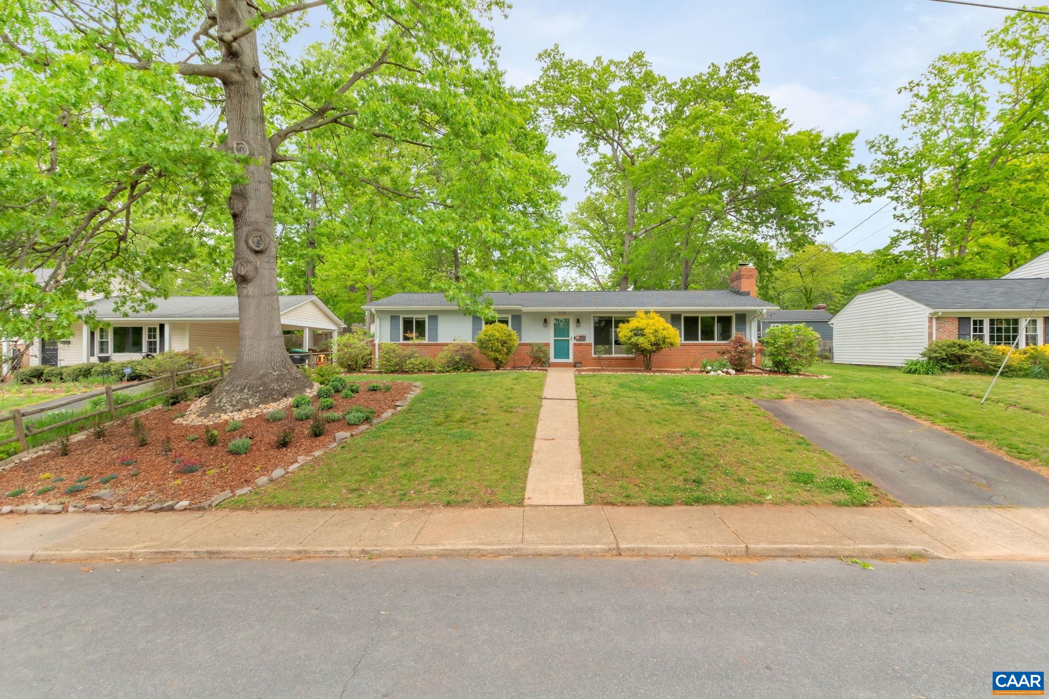 713 VILLAGE RD