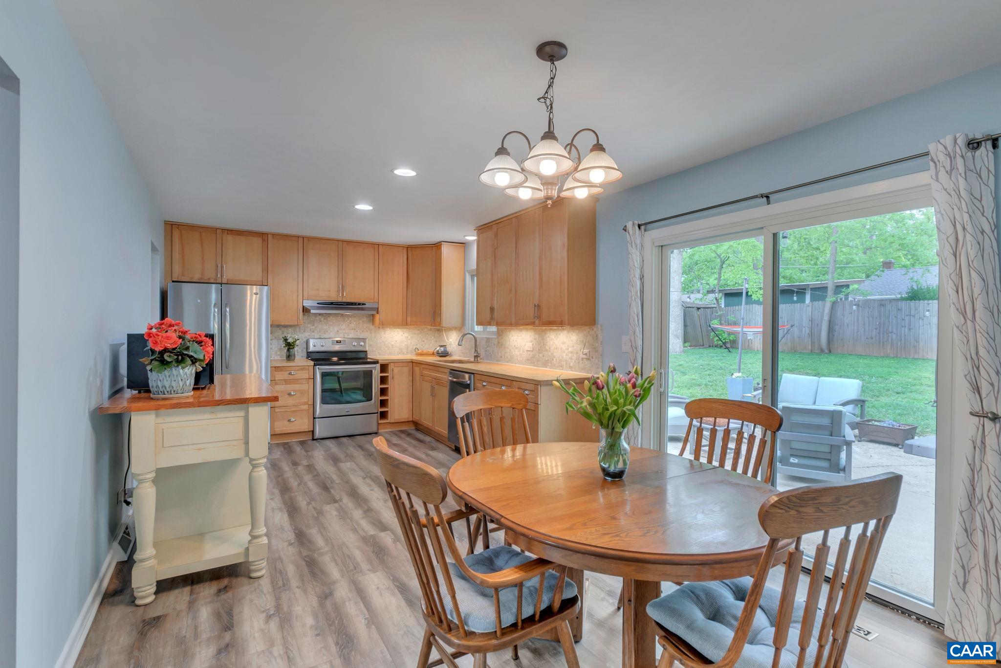 713 VILLAGE RD