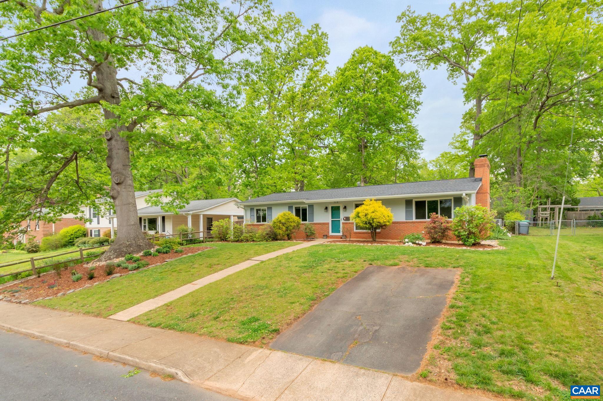 713 VILLAGE RD