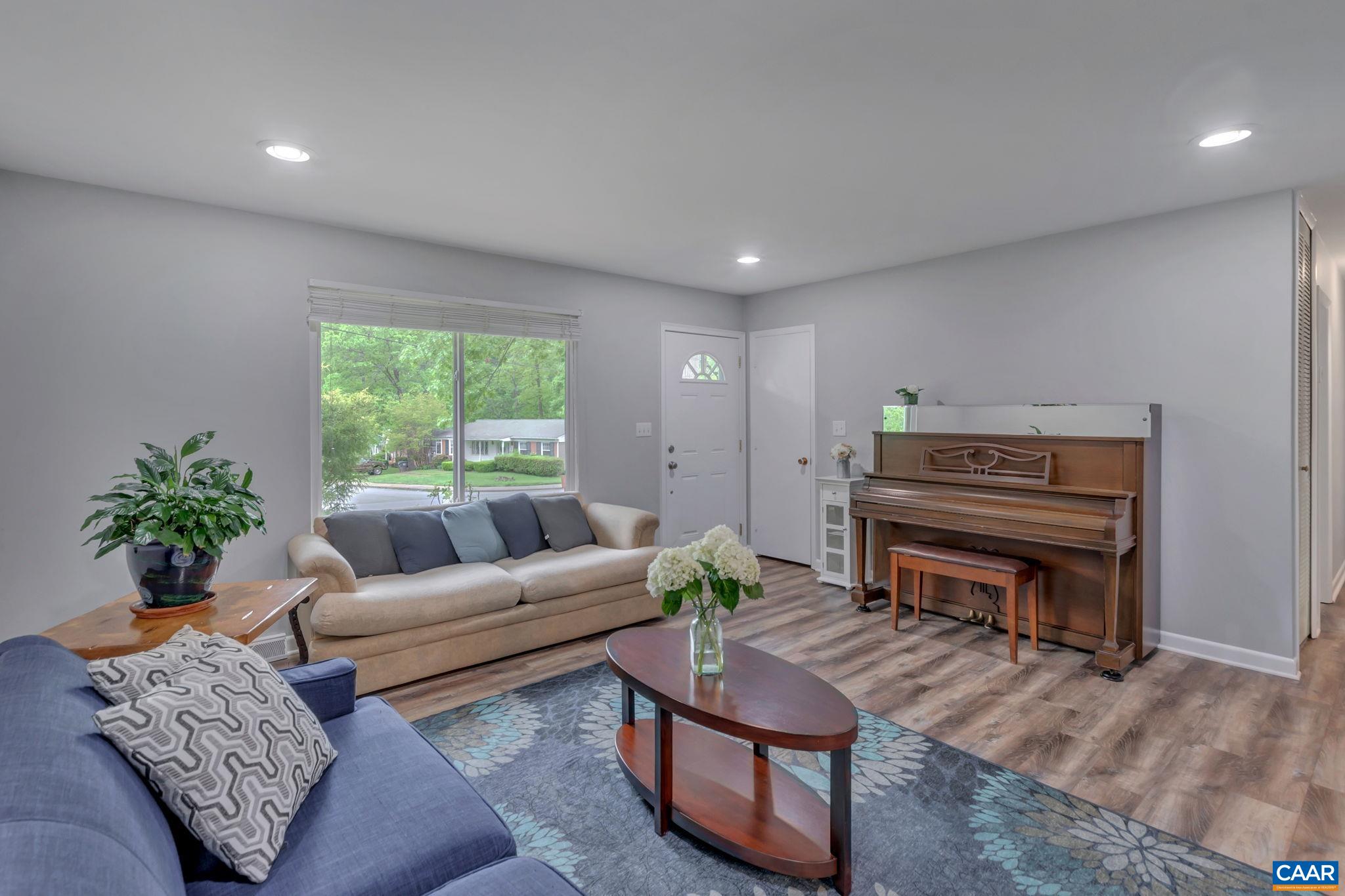 713 VILLAGE RD