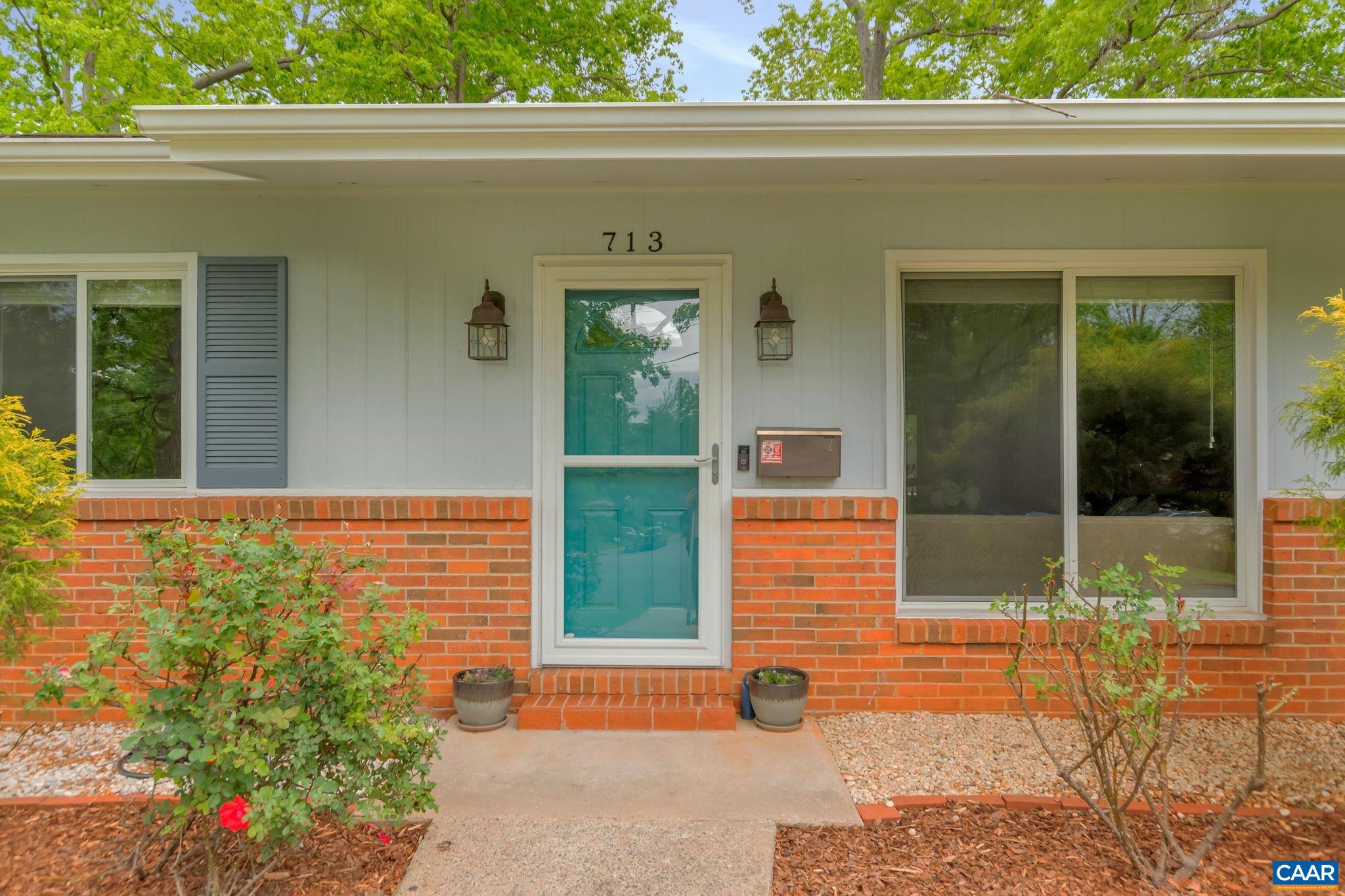 713 VILLAGE RD