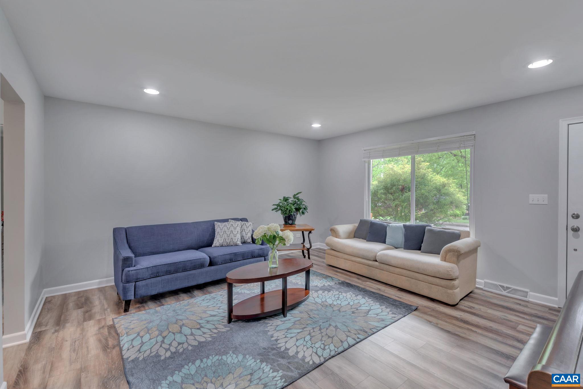 713 VILLAGE RD