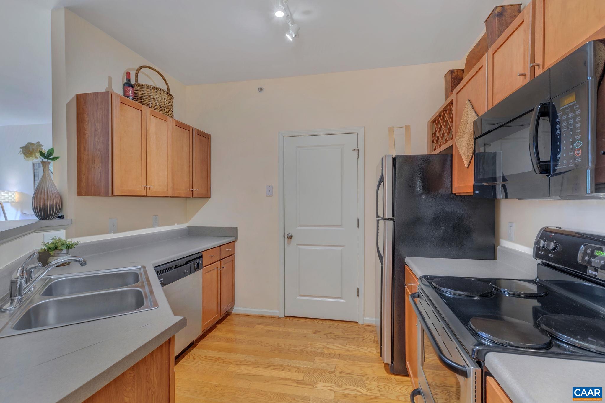 760 WALKER SQ Unit: 3A