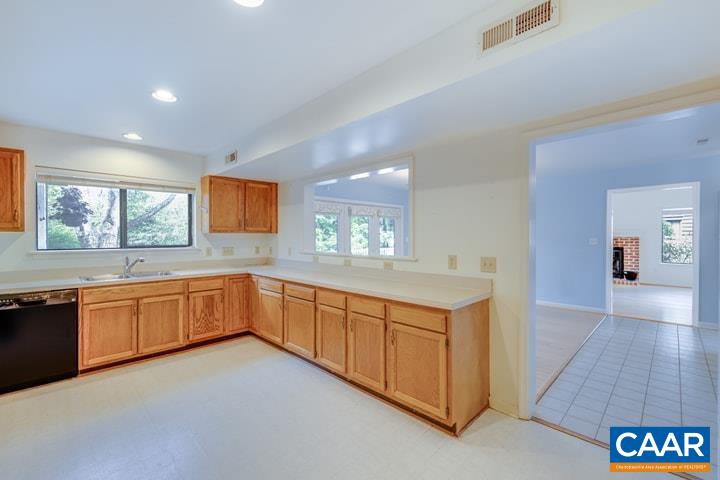 998 AMBER RIDGE RD