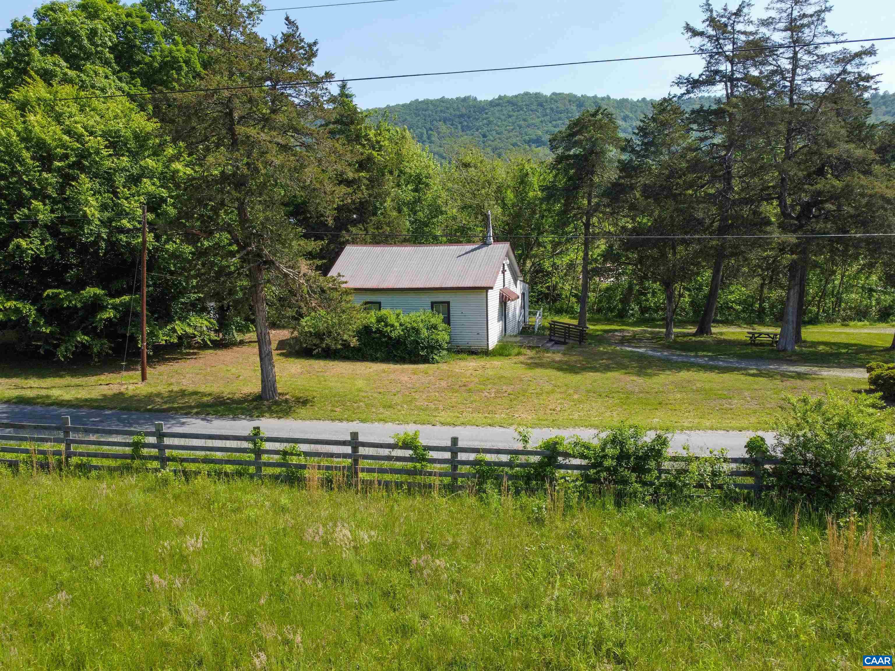 3445 SIMMONS GAP RD