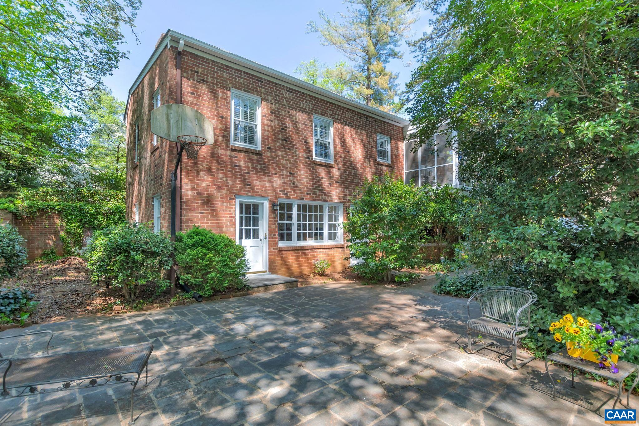 1440 GROVE RD