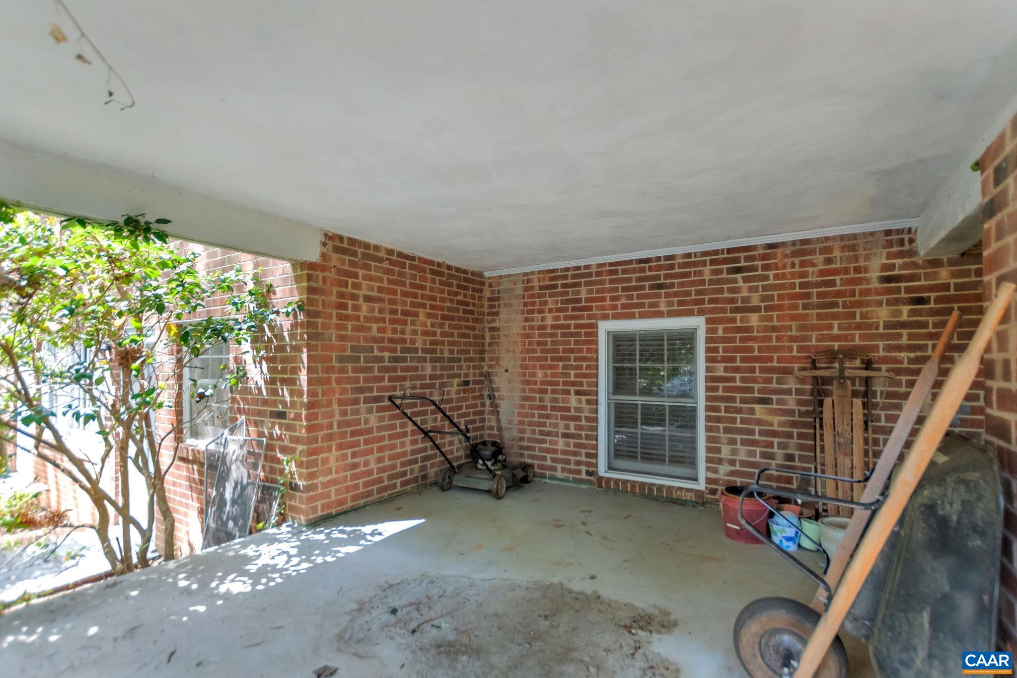 1440 GROVE RD