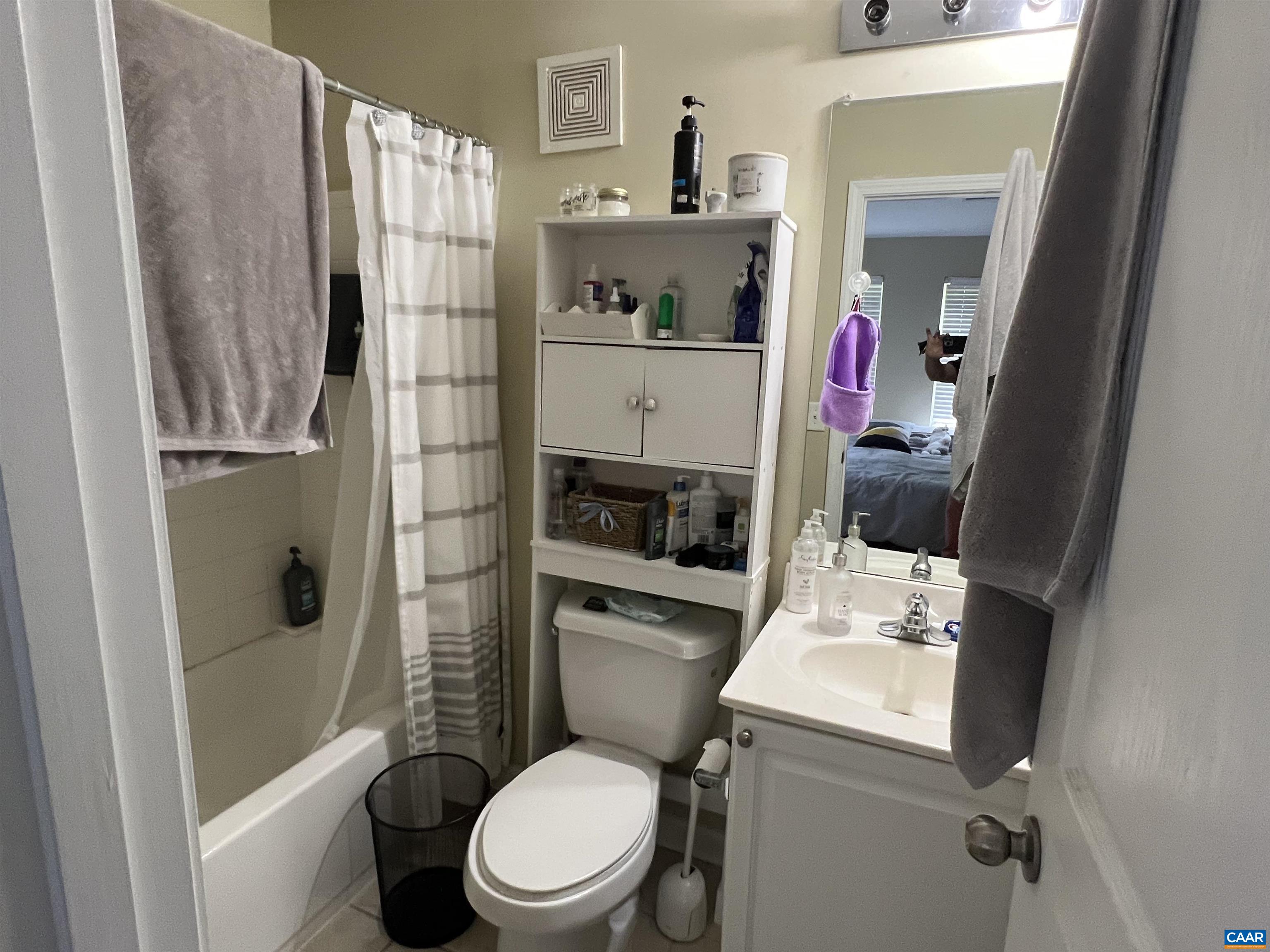 1615 ELMWOOD CT Unit: 208