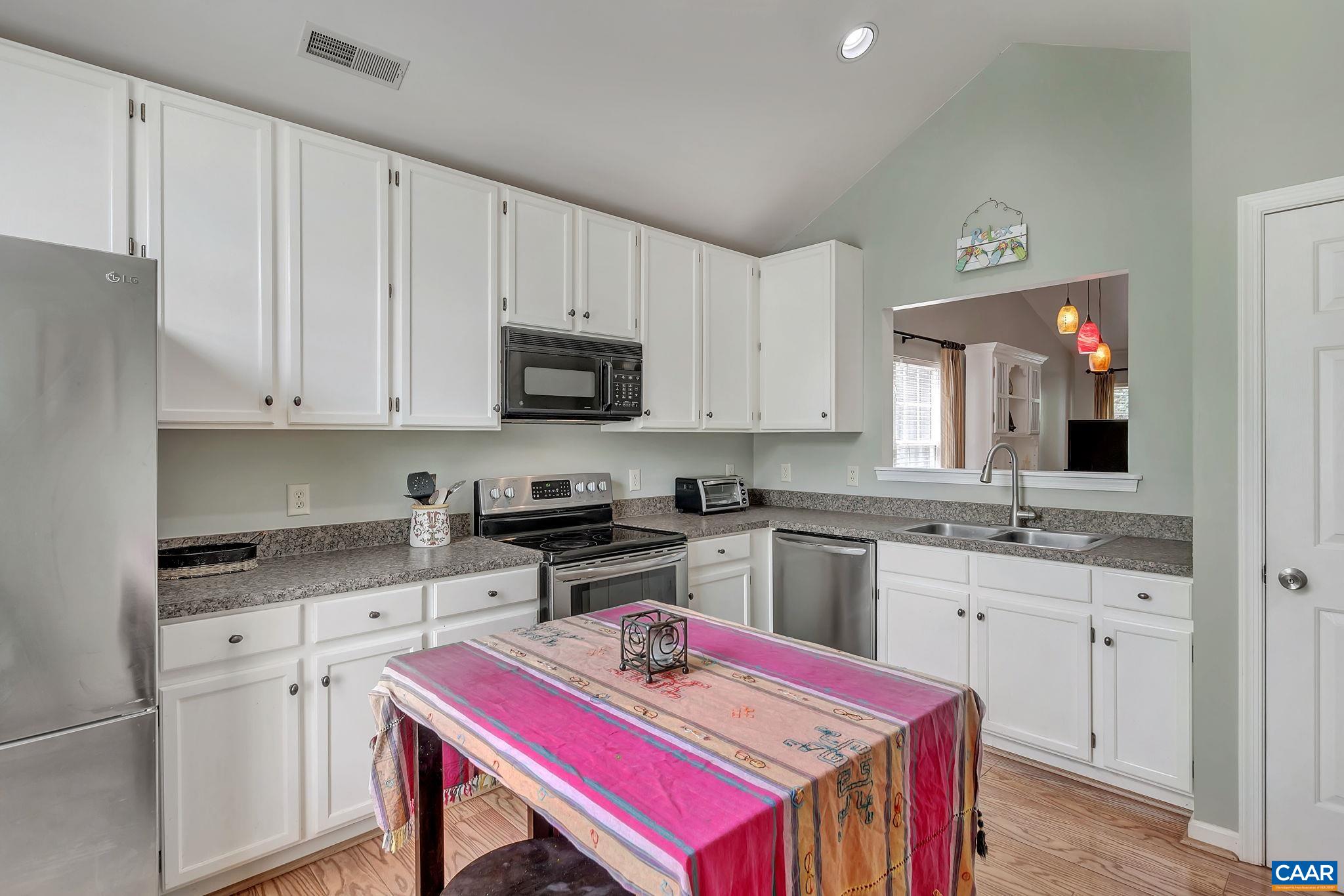 1470 WILLOW LAKE DR