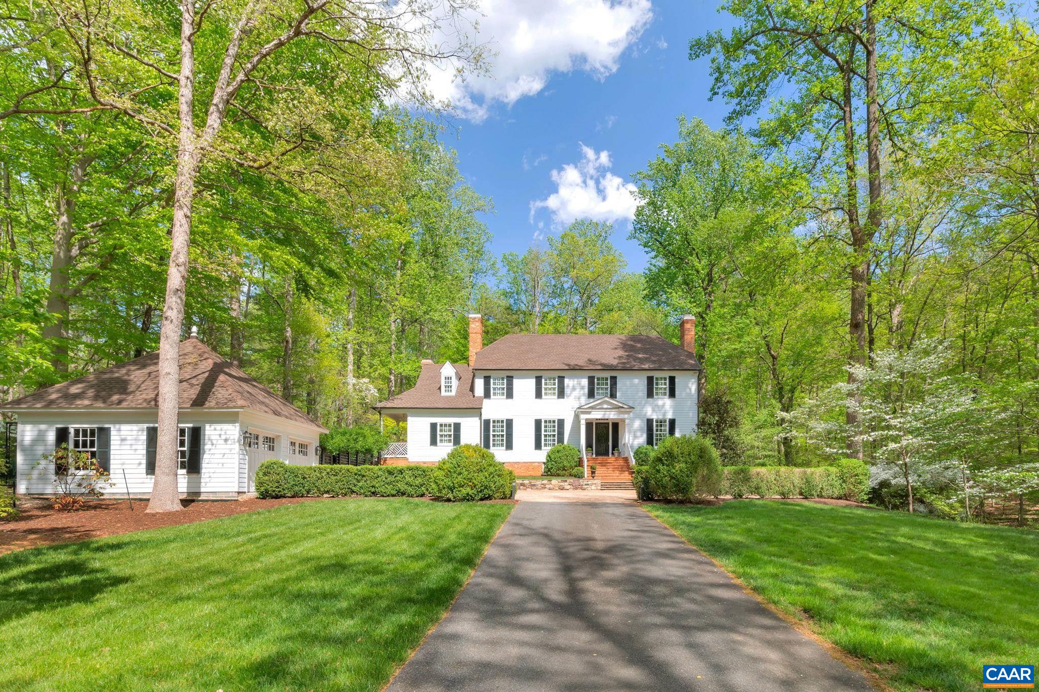 1075 OLD GARTH RD