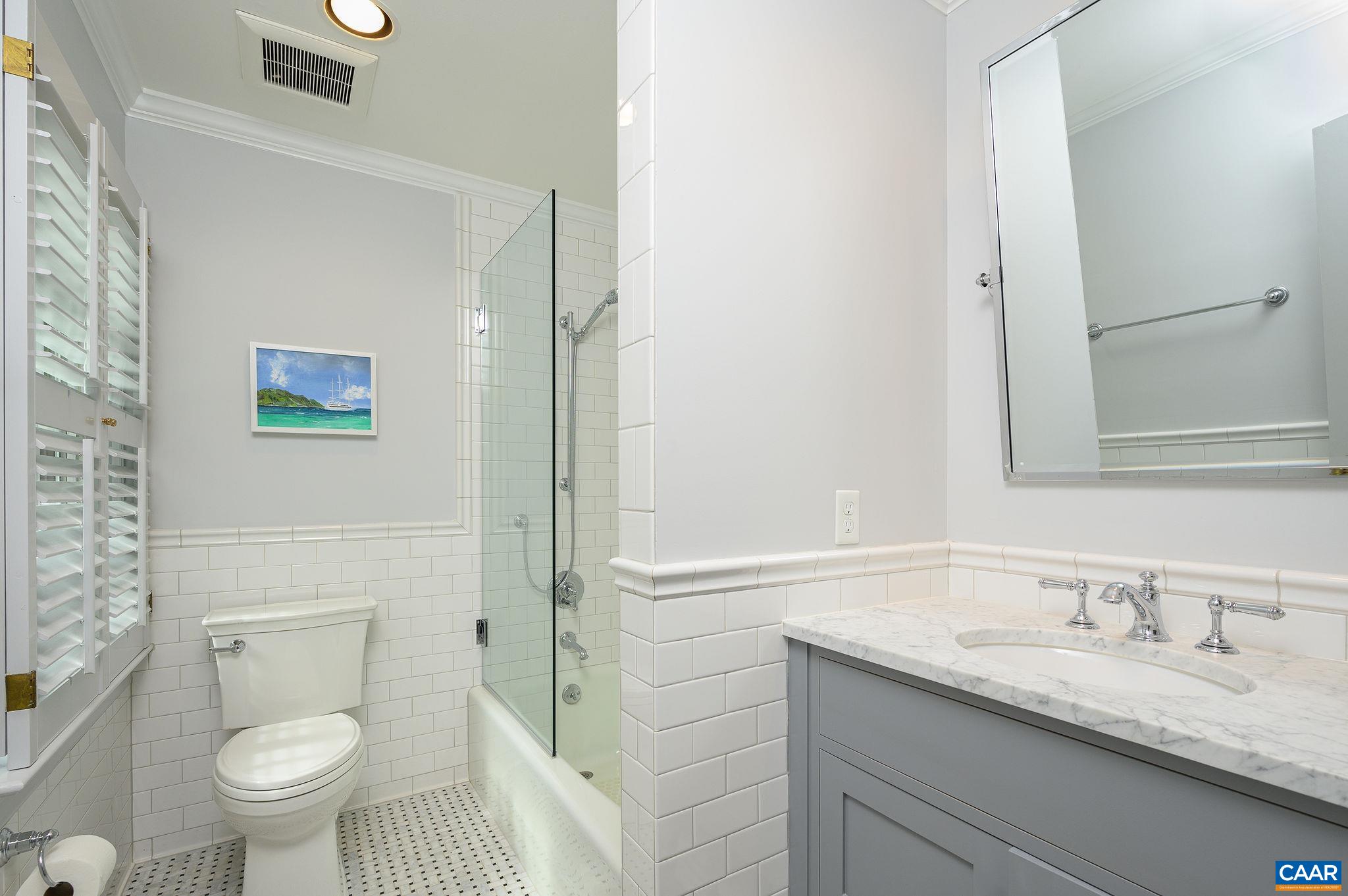 1075 OLD GARTH RD