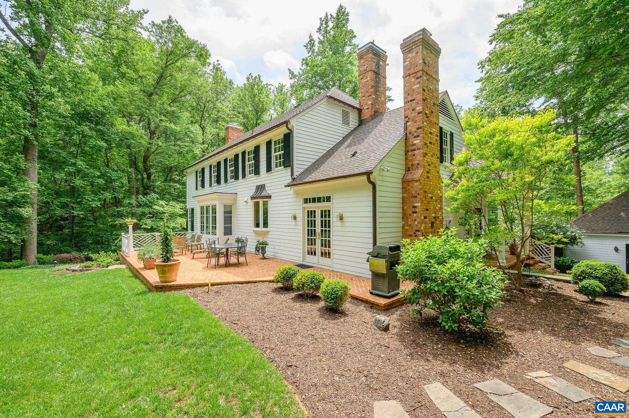 1075 OLD GARTH RD
