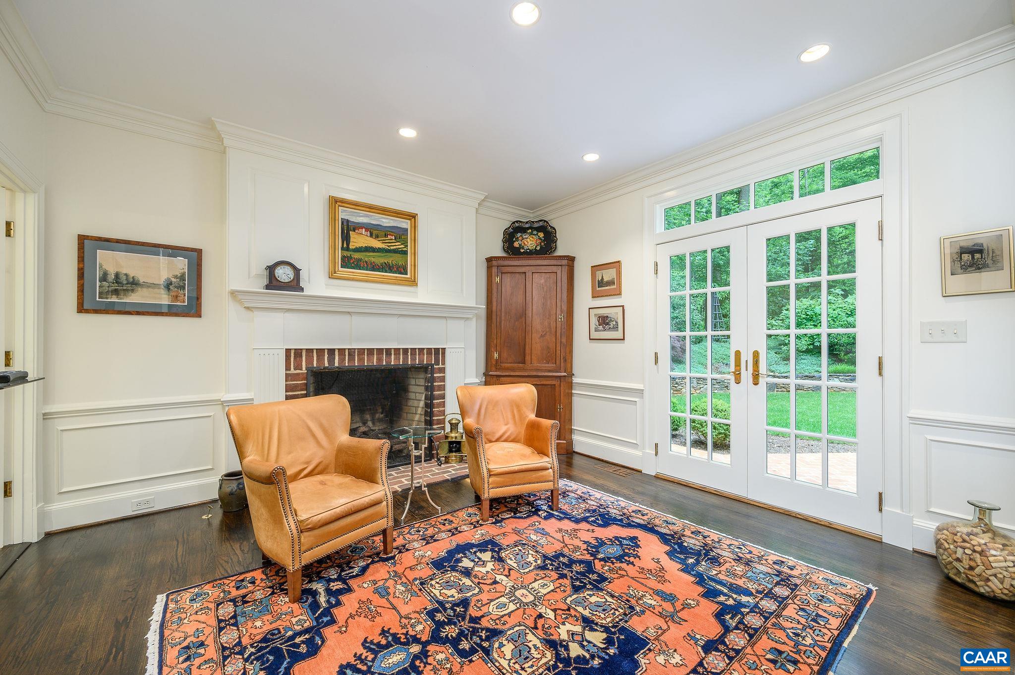 1075 OLD GARTH RD