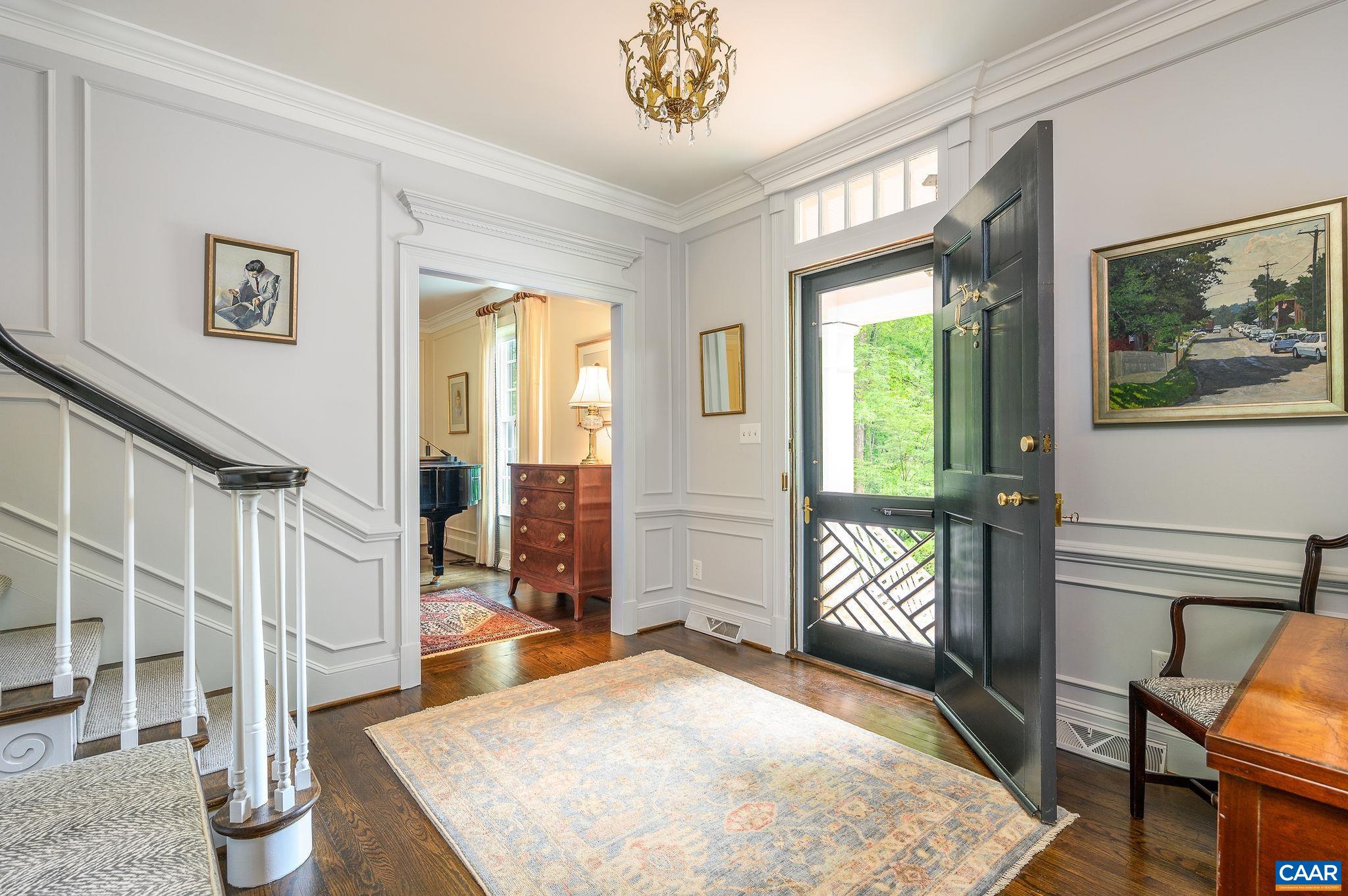 1075 OLD GARTH RD