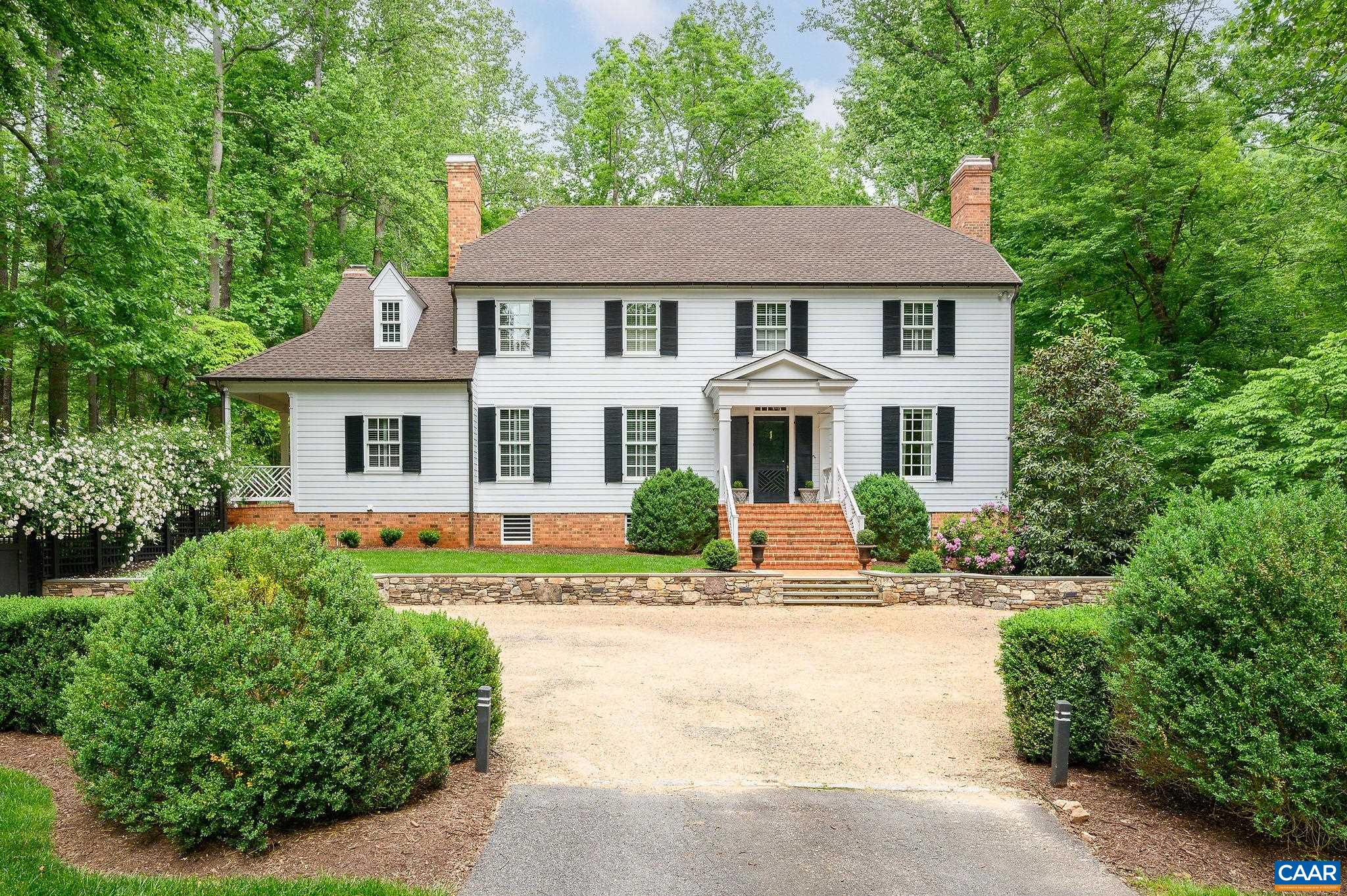 1075 OLD GARTH RD