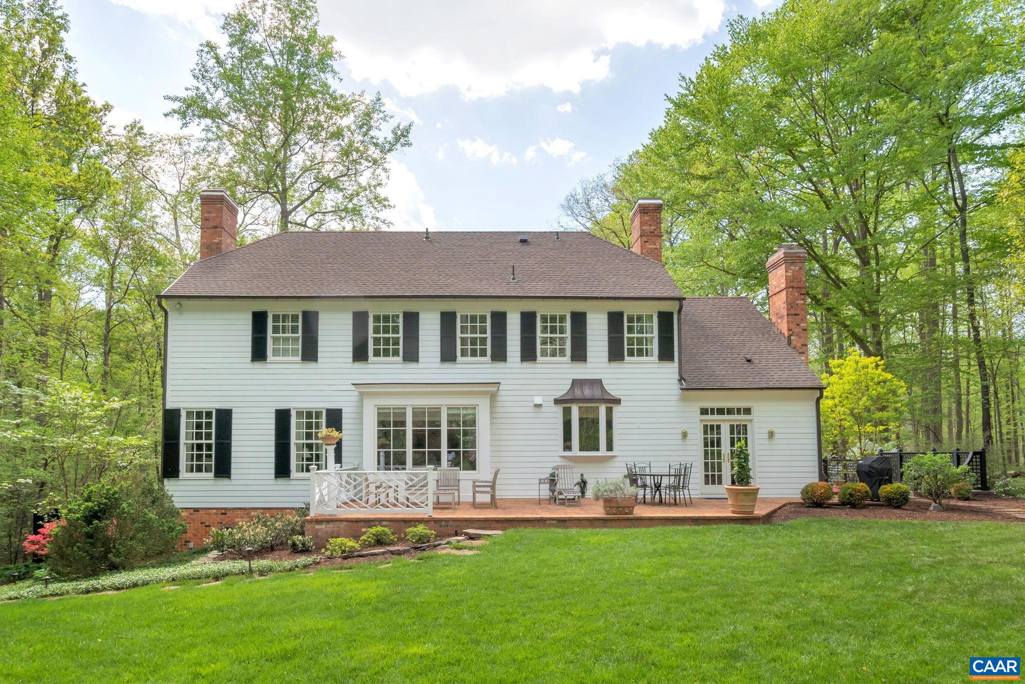 1075 OLD GARTH RD