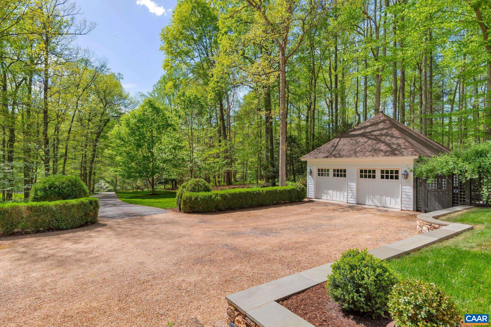 1075 OLD GARTH RD