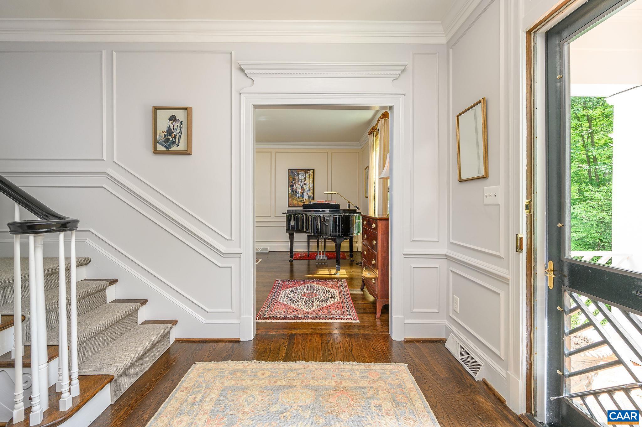 1075 OLD GARTH RD