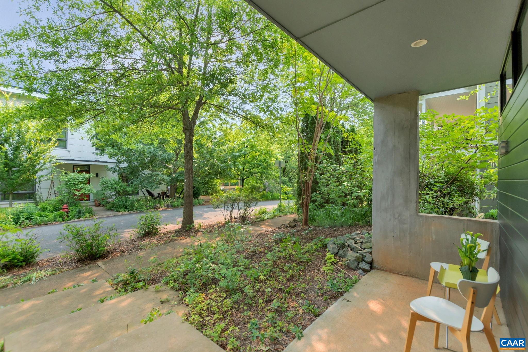 123 RIVERBLUFF CIR
