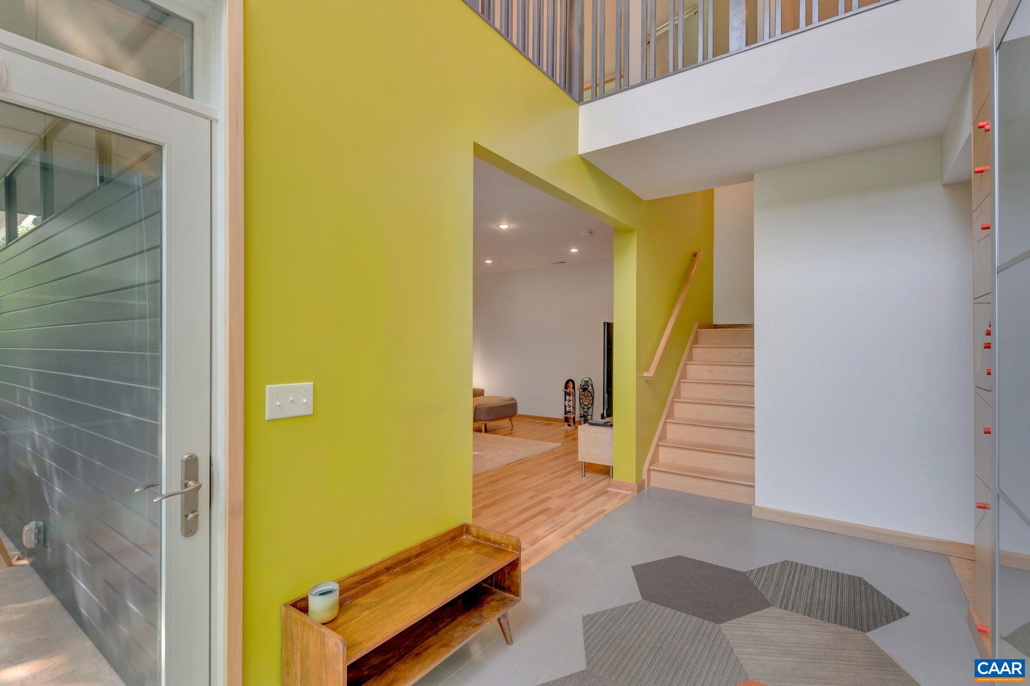 123 RIVERBLUFF CIR
