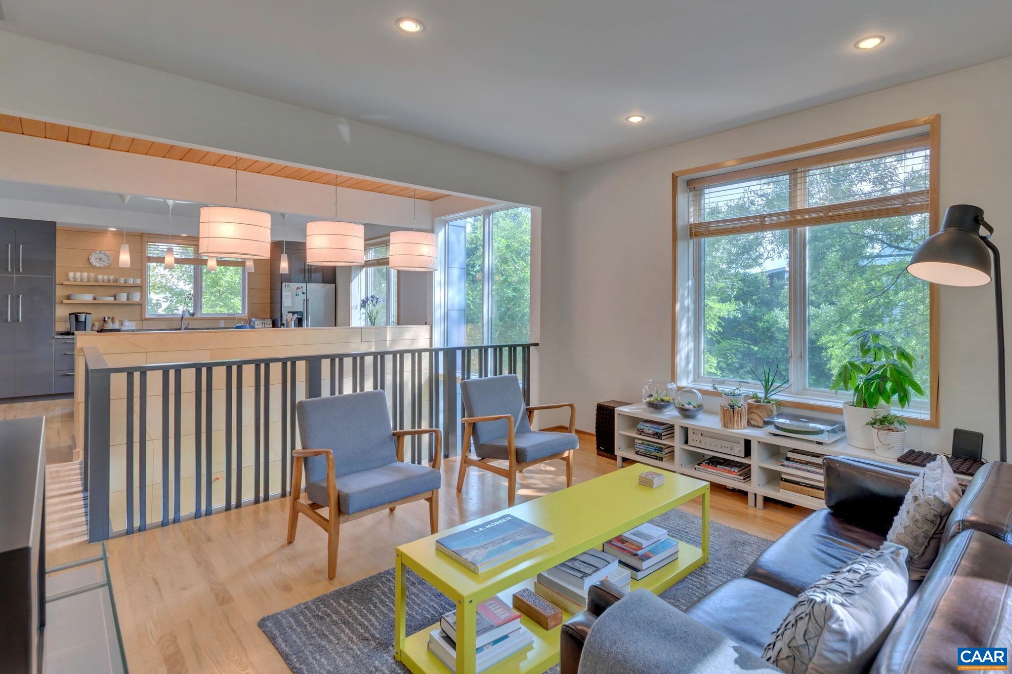 123 RIVERBLUFF CIR