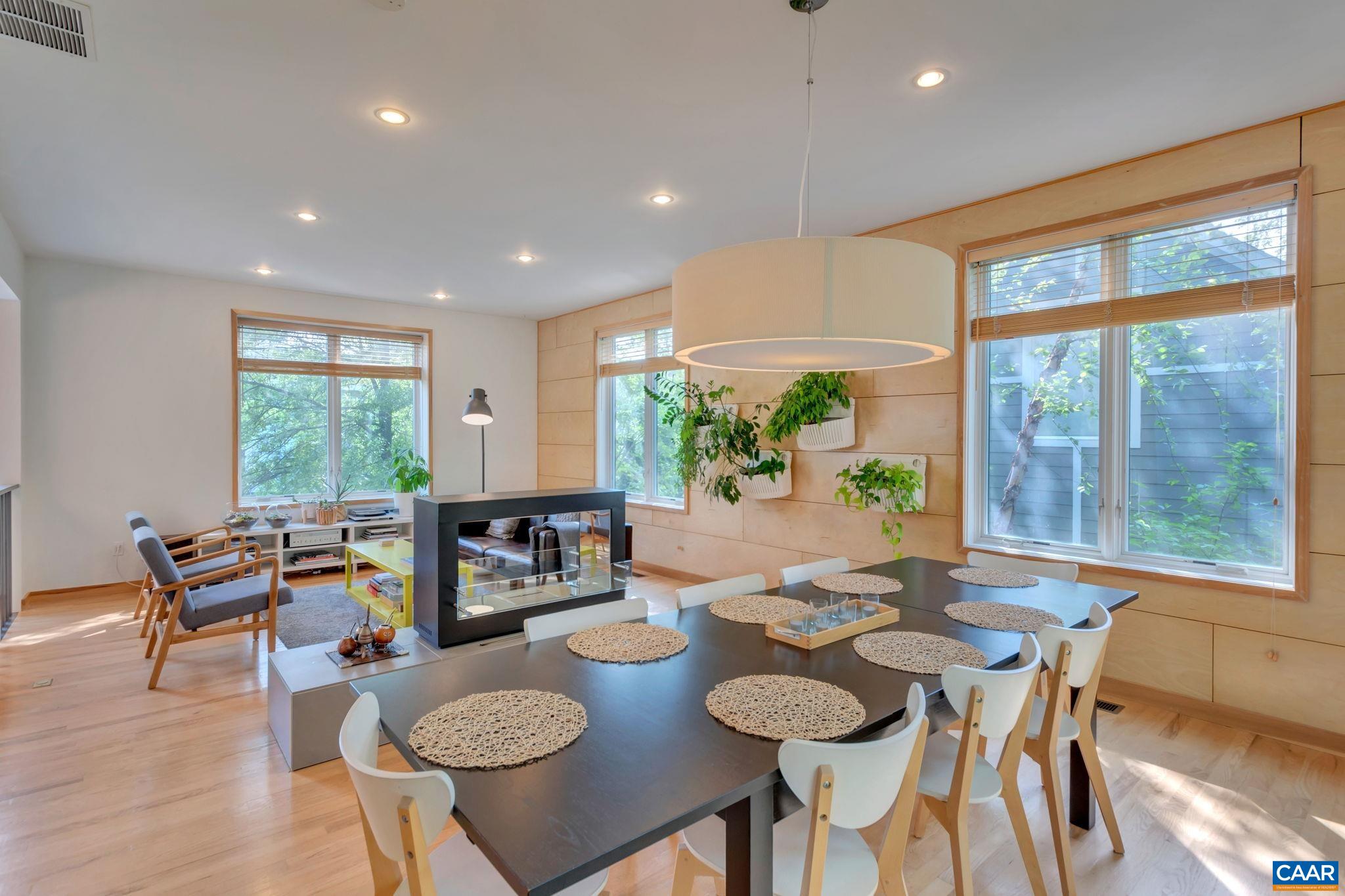 123 RIVERBLUFF CIR