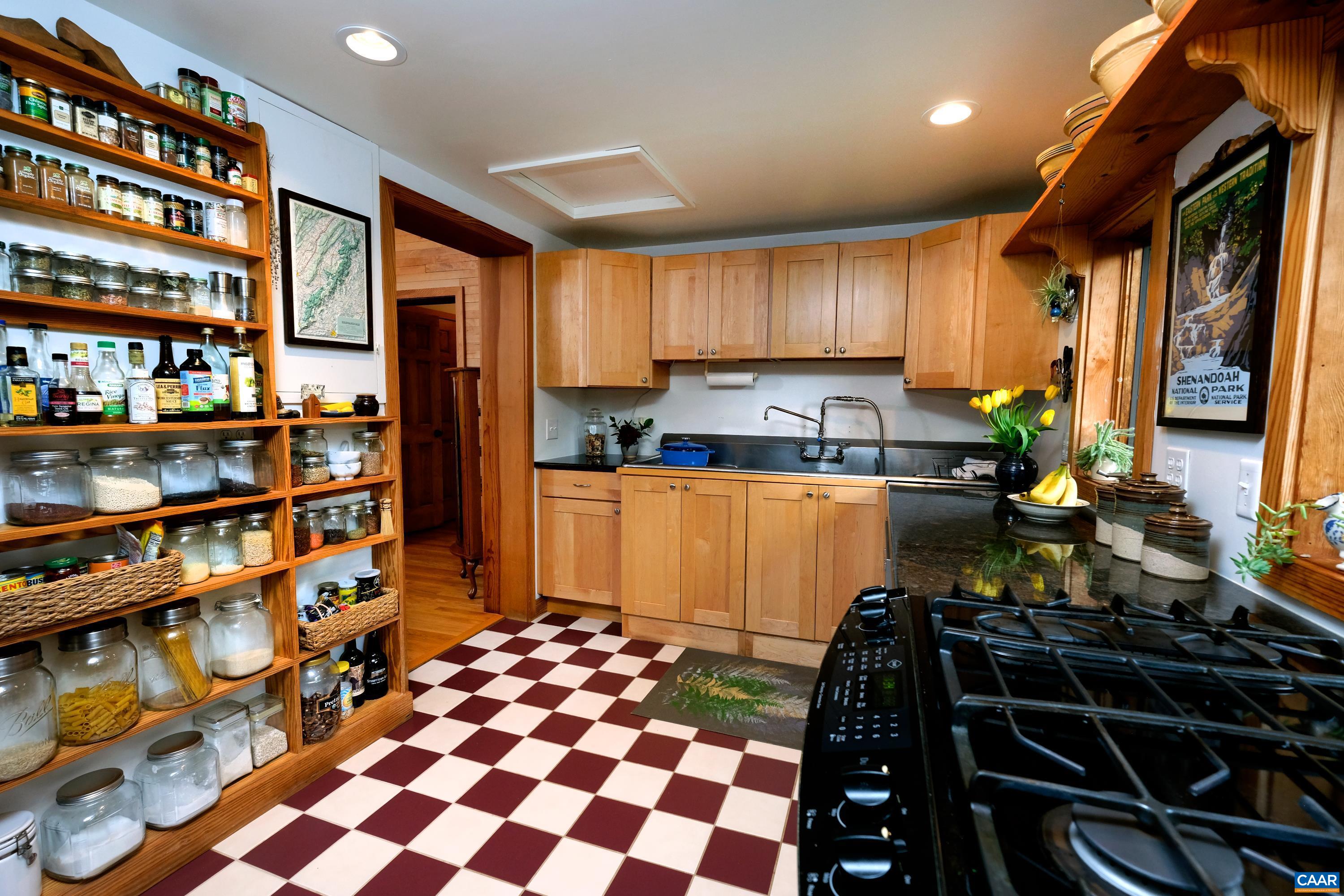 3794 OLD ROBERTS MOUNTAIN RD