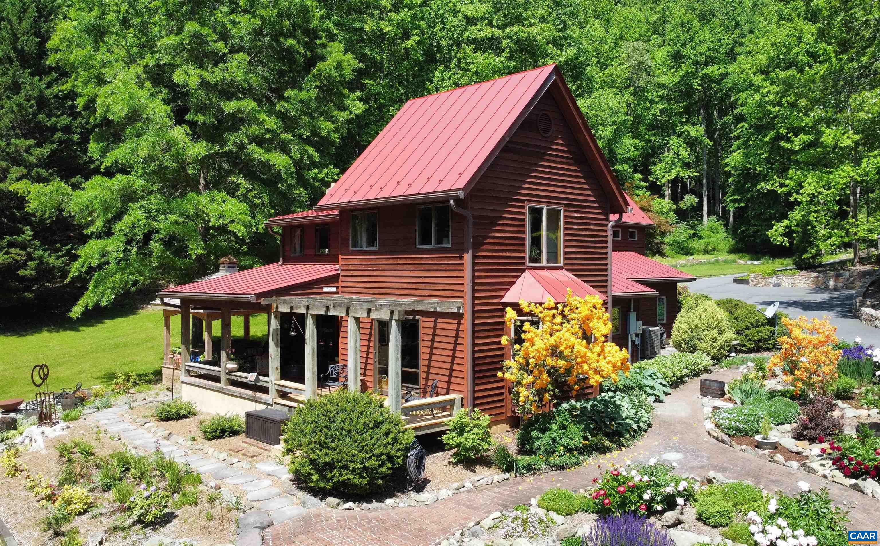 3794 OLD ROBERTS MOUNTAIN RD