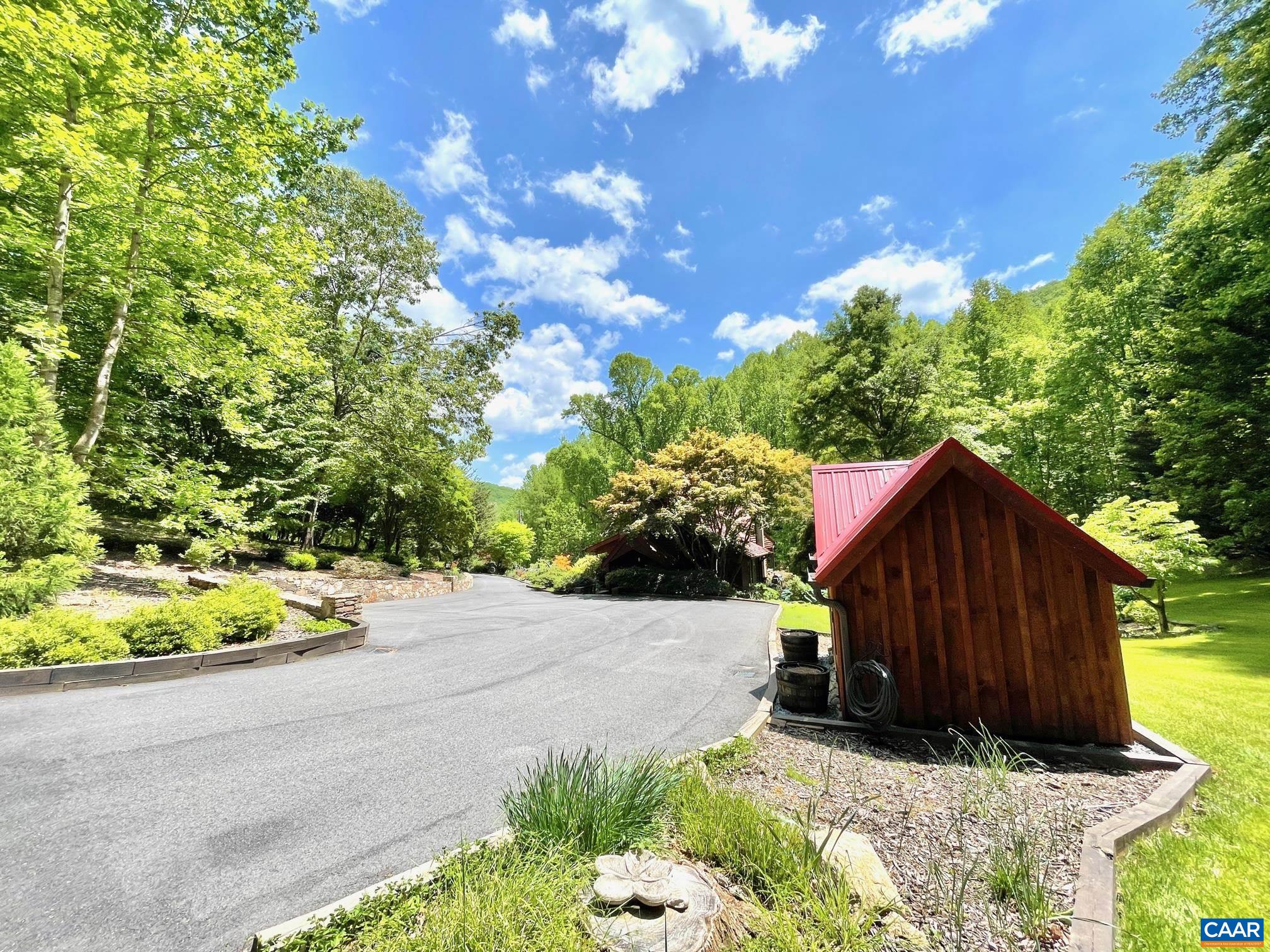 3794 OLD ROBERTS MOUNTAIN RD