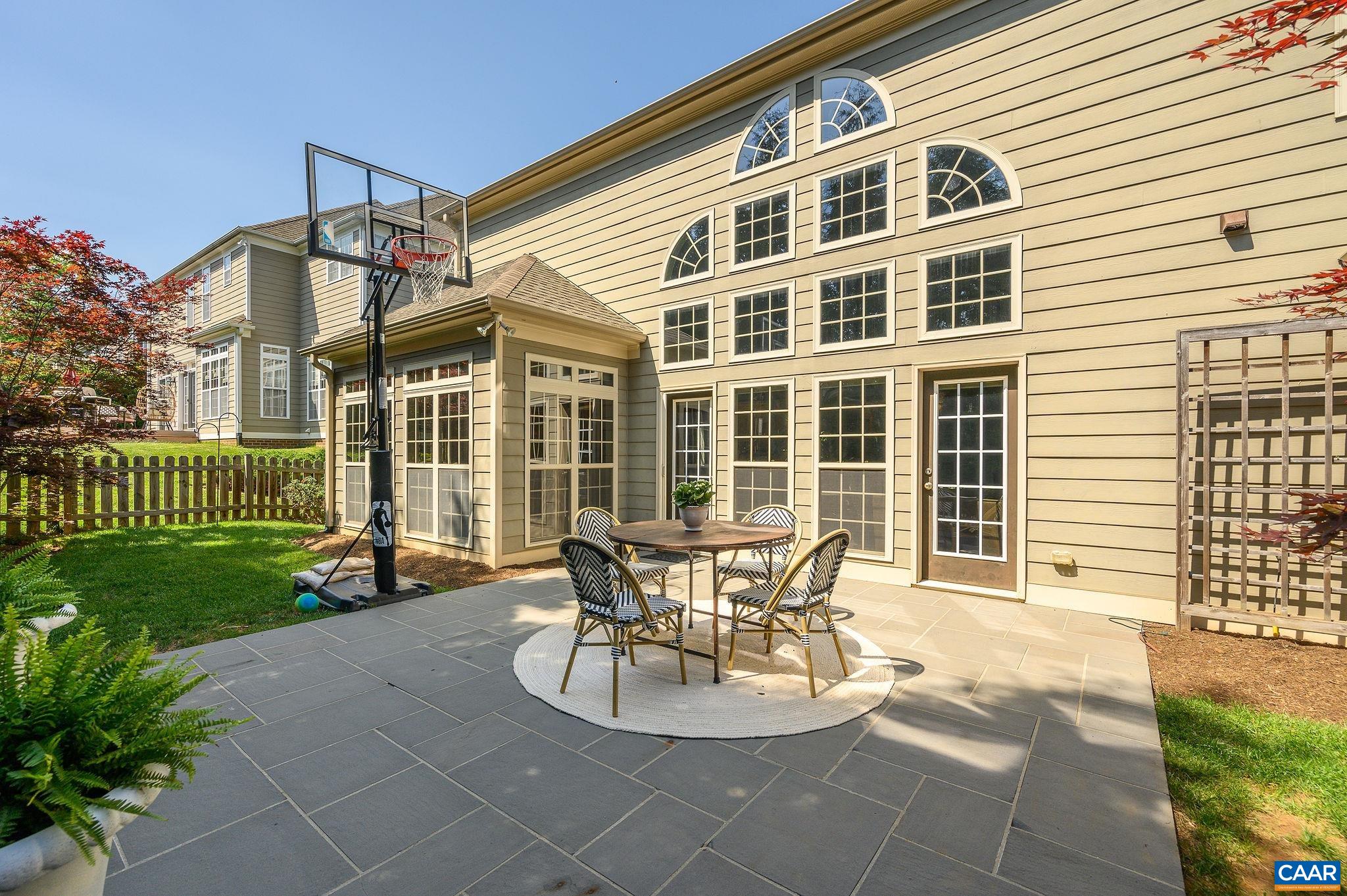 5231 PARK RIDGE CT