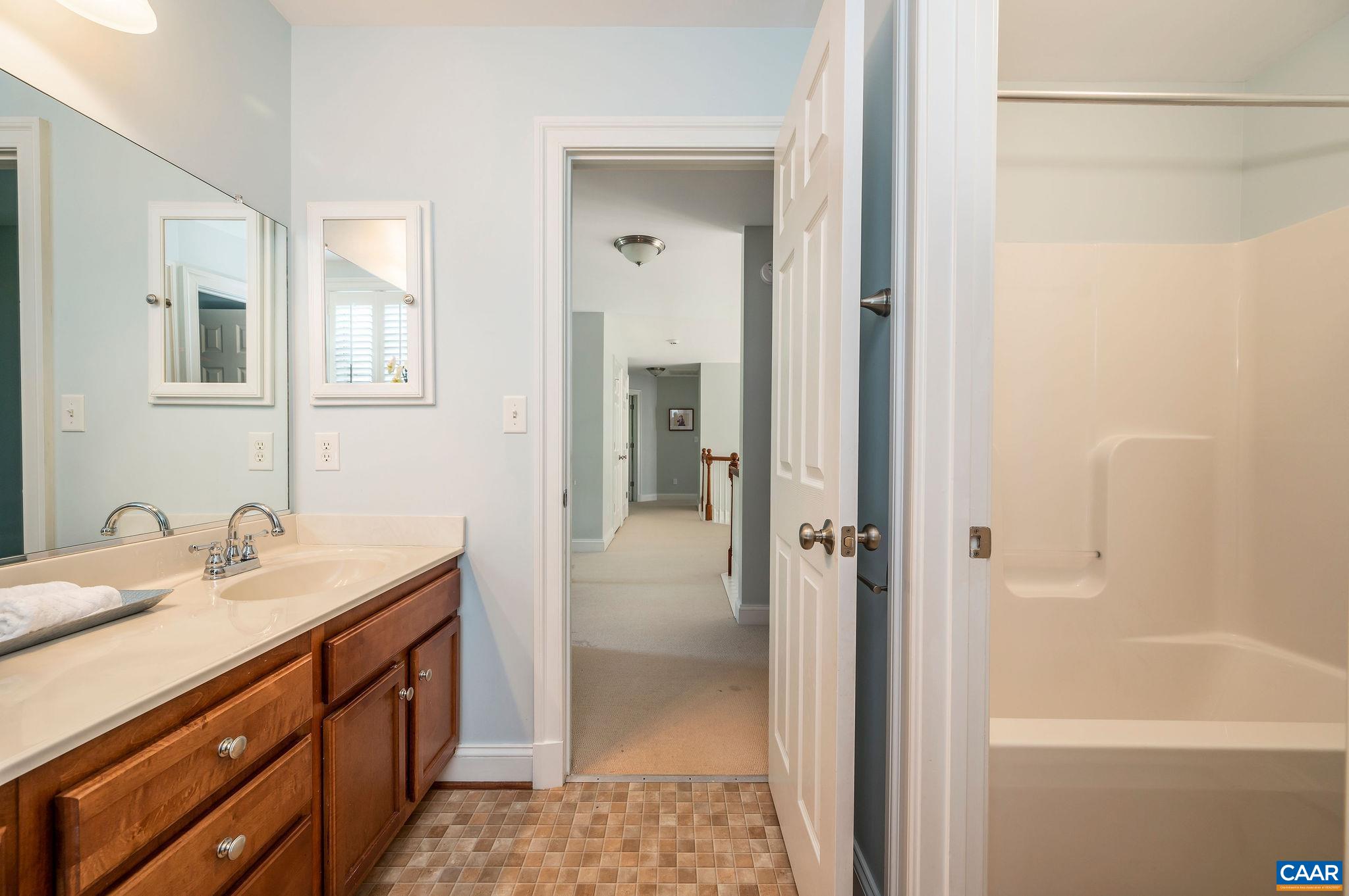 5231 PARK RIDGE CT