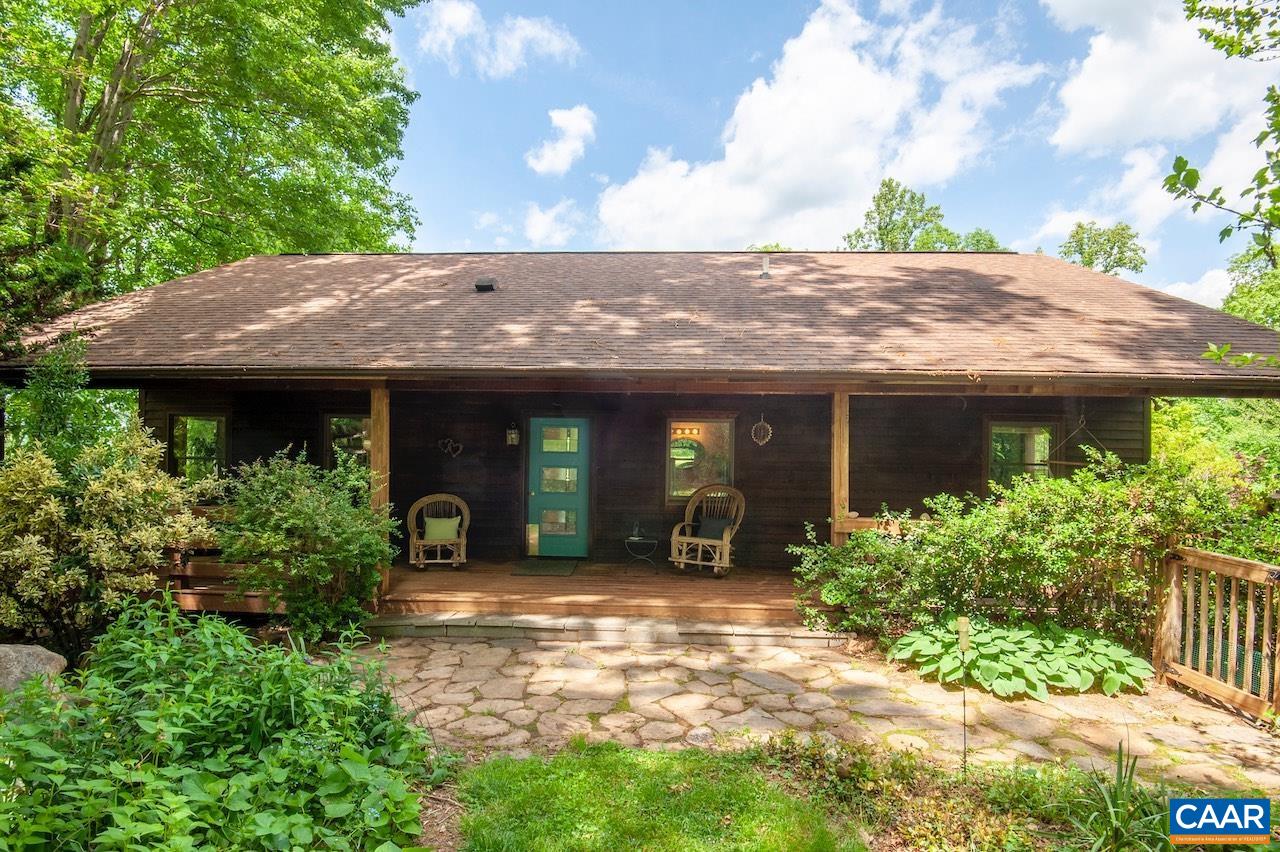 724 WILLOUGHBY LN