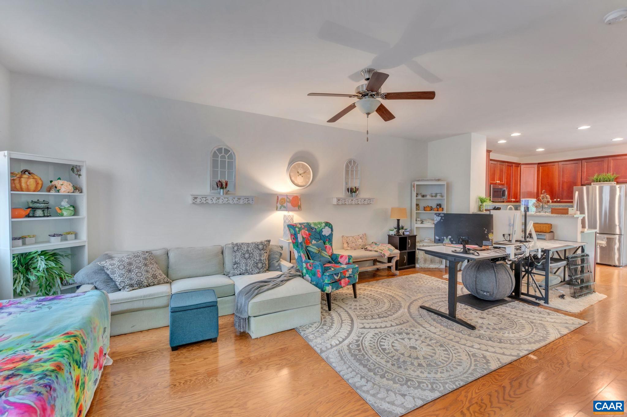 144 LONGWOOD DR