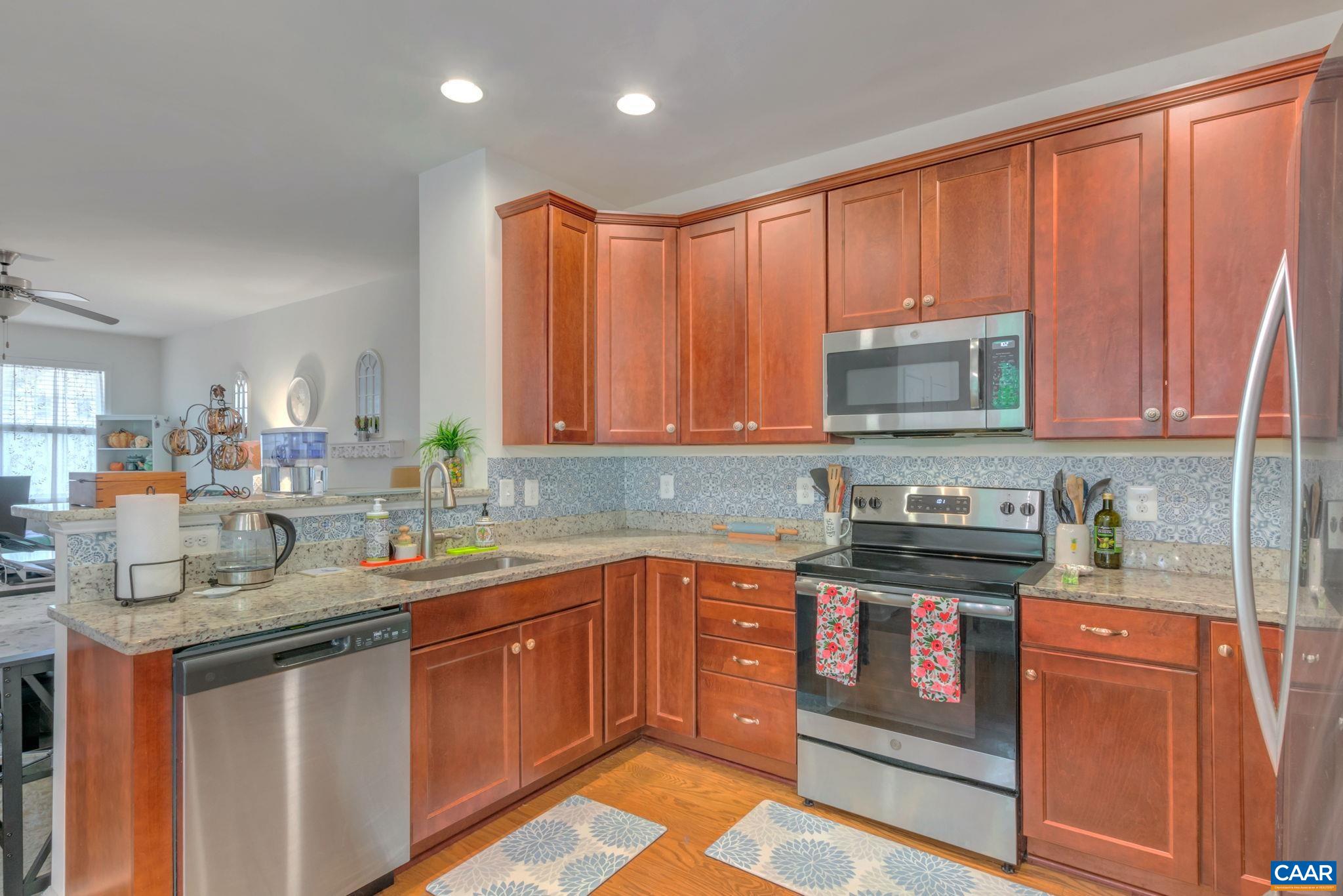144 LONGWOOD DR