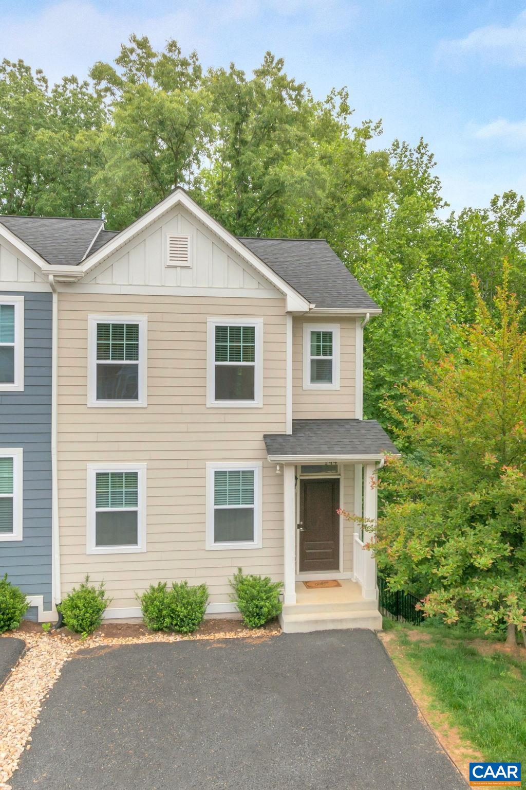 144 LONGWOOD DR