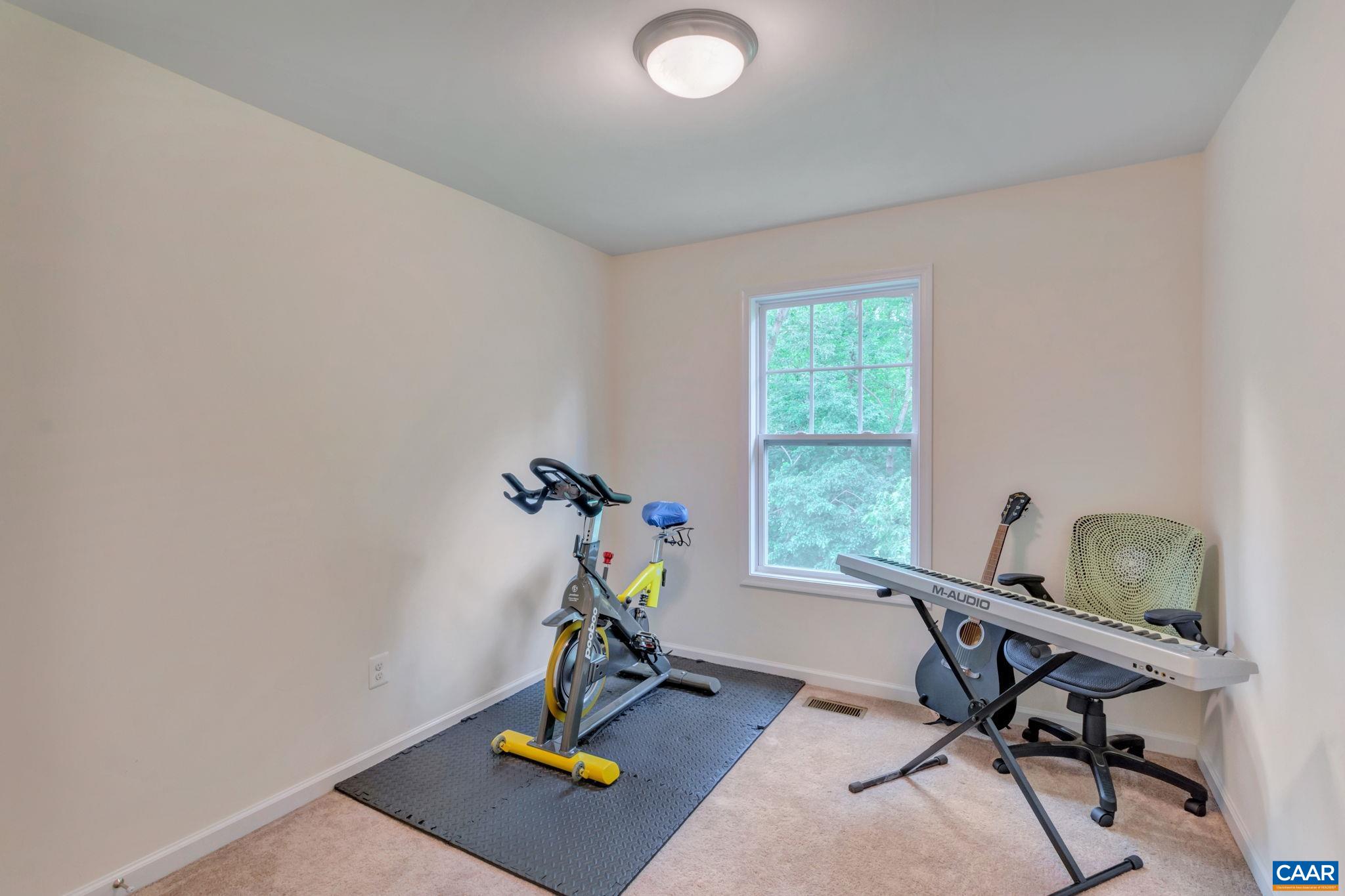 144 LONGWOOD DR