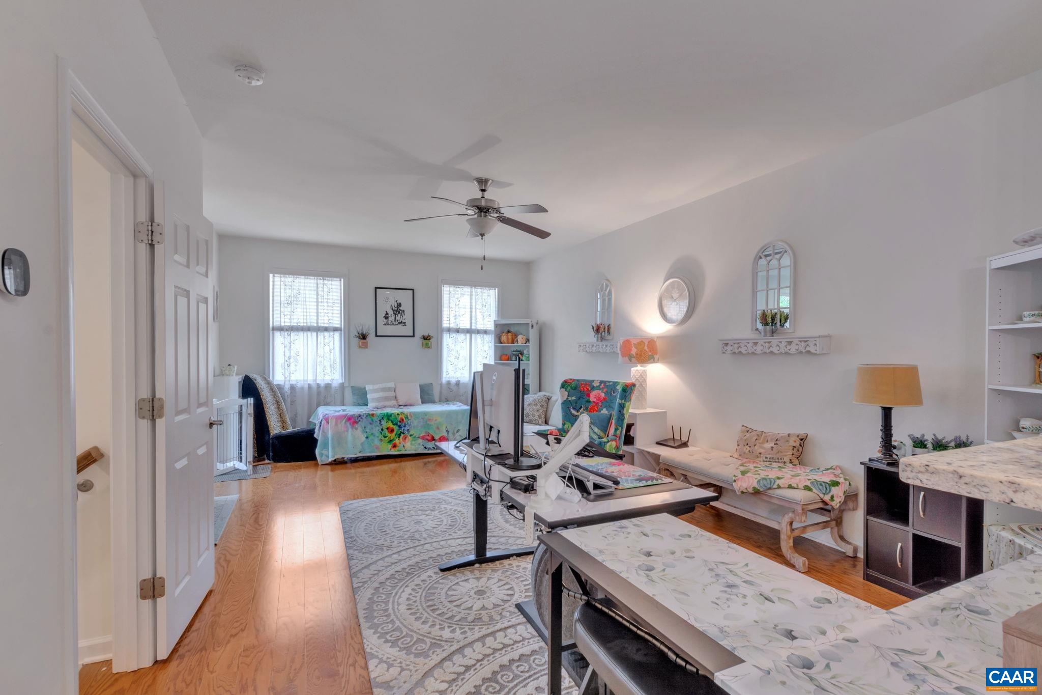 144 LONGWOOD DR