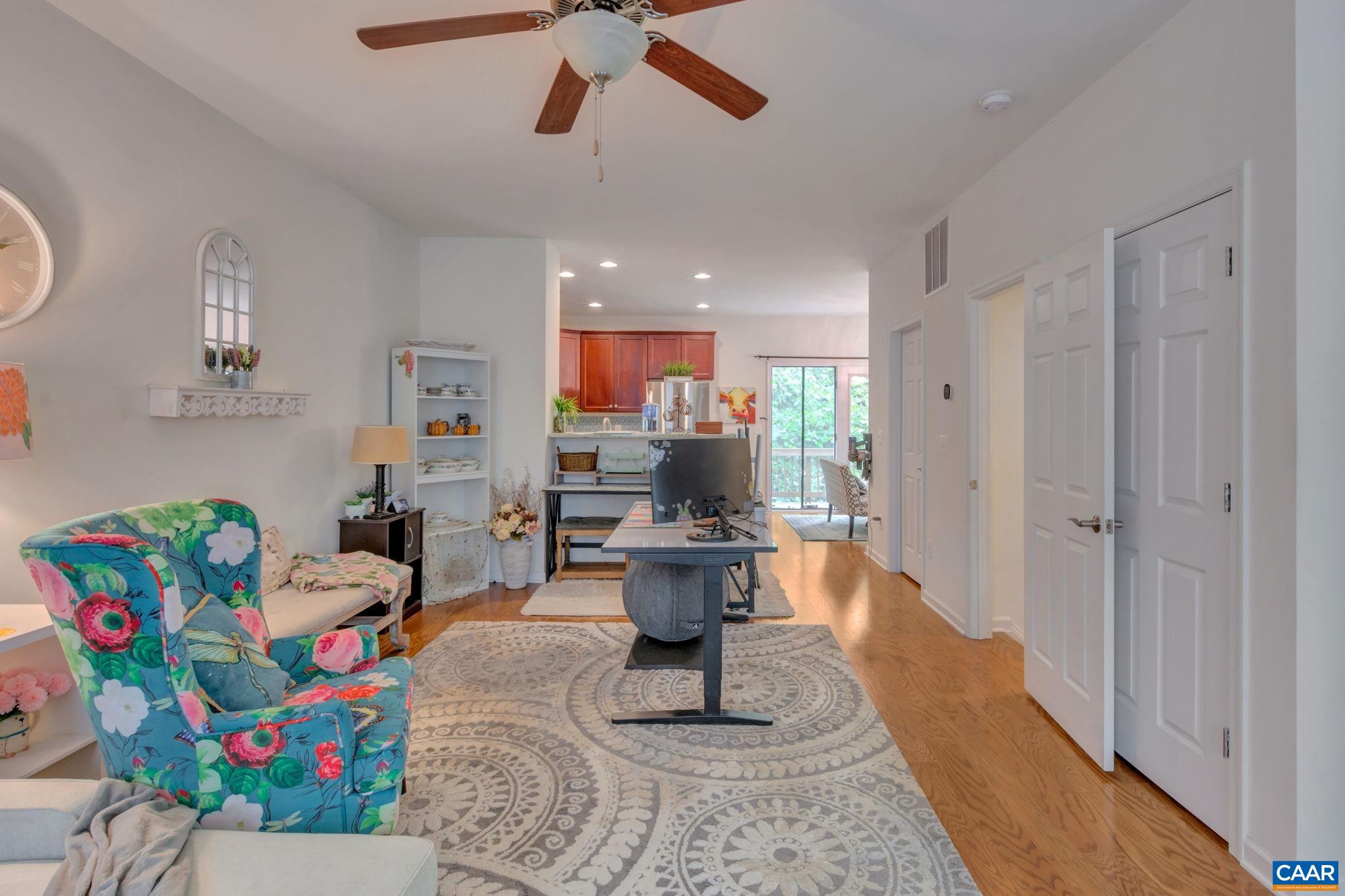 144 LONGWOOD DR