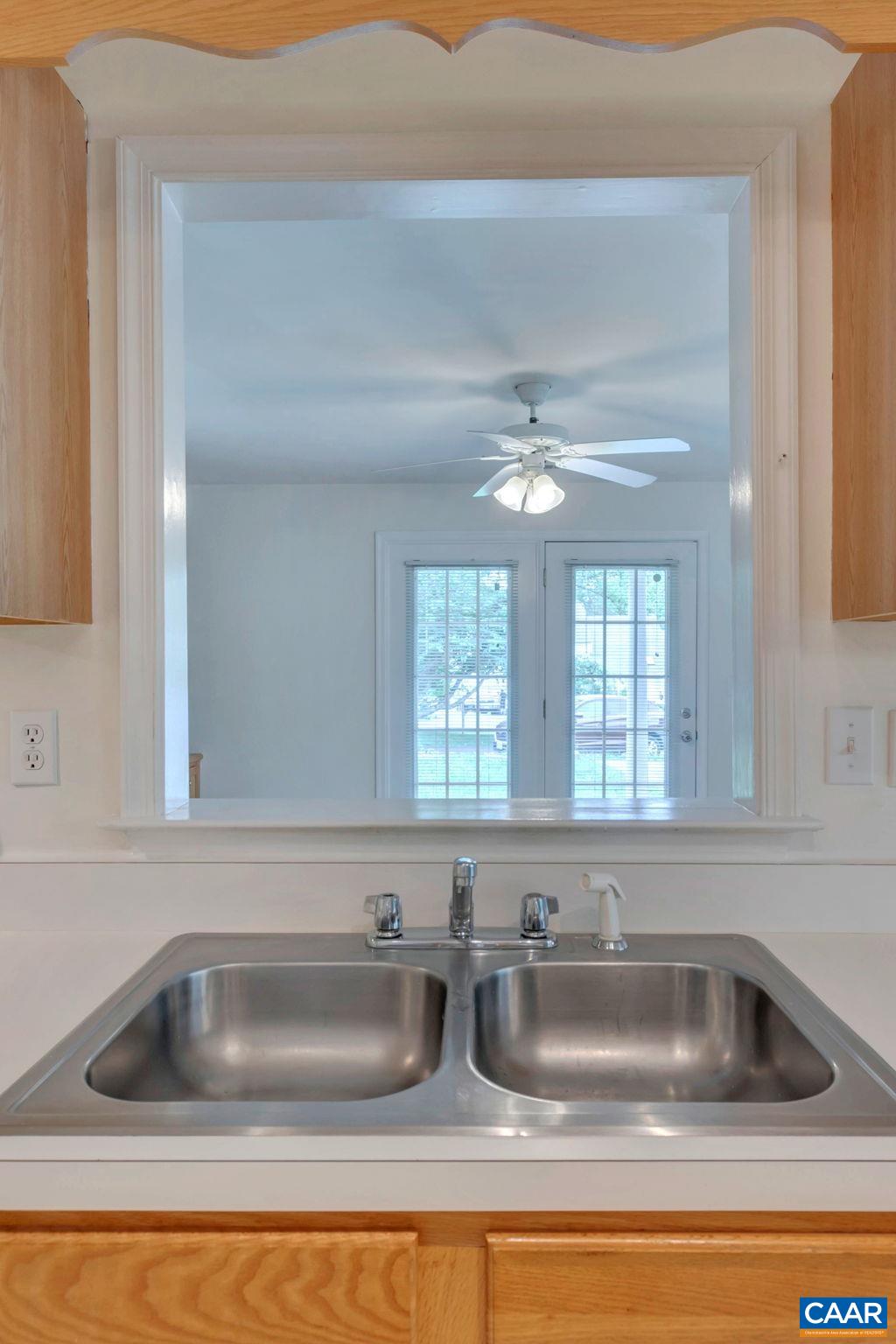 109 SUNDROPS CT