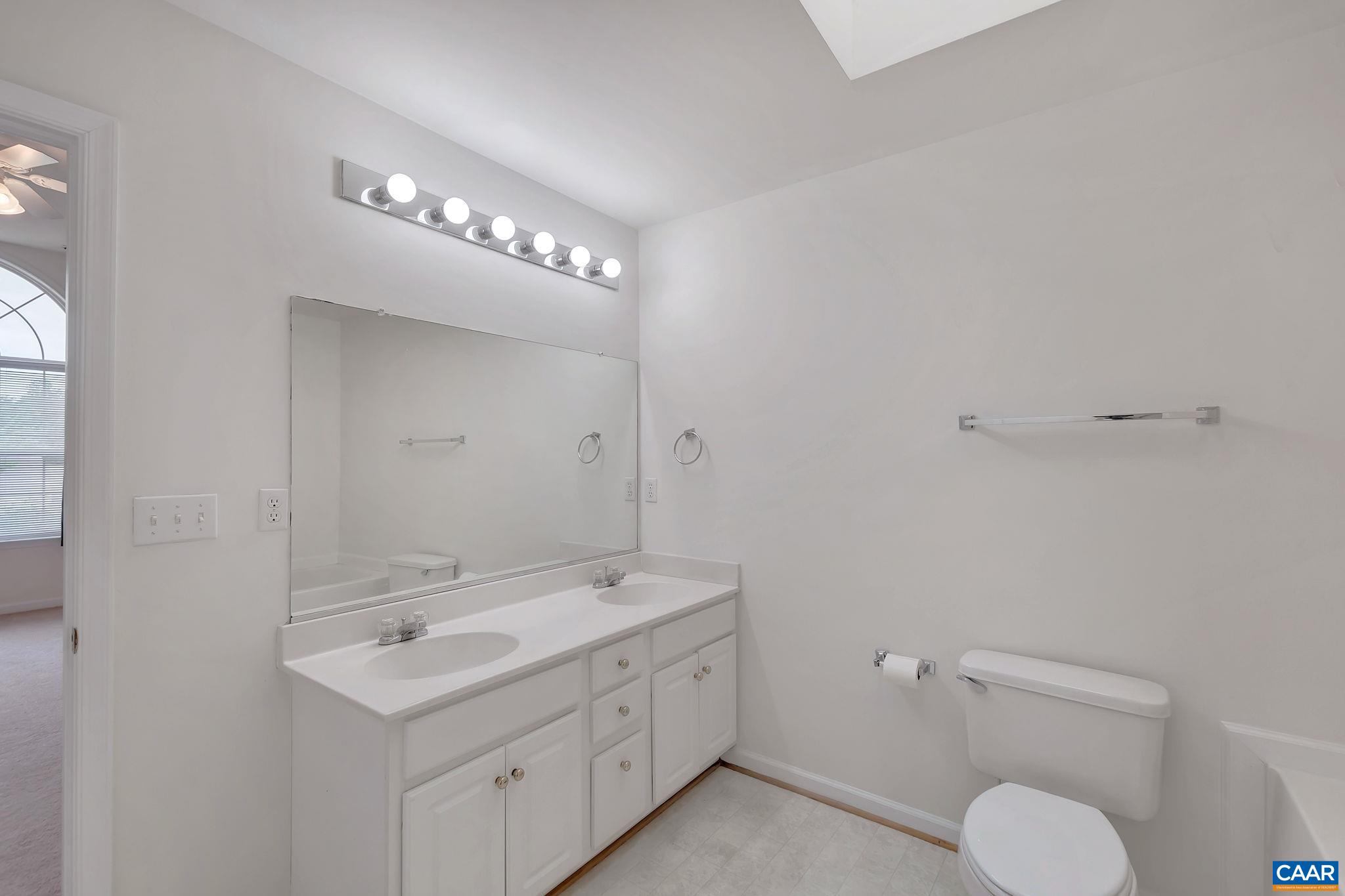 109 SUNDROPS CT
