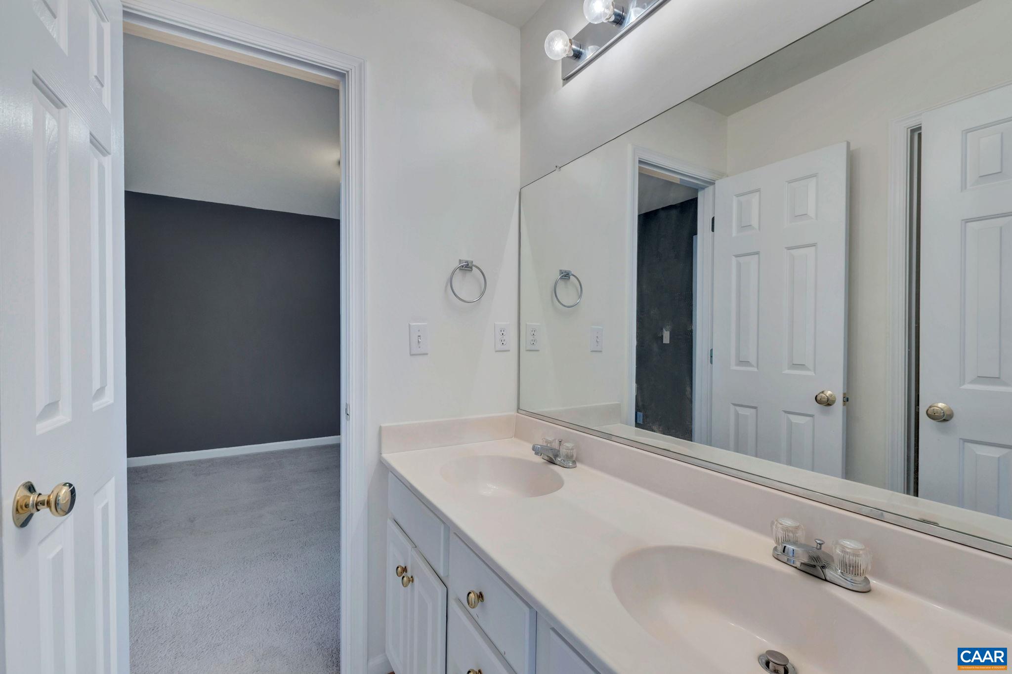 109 SUNDROPS CT