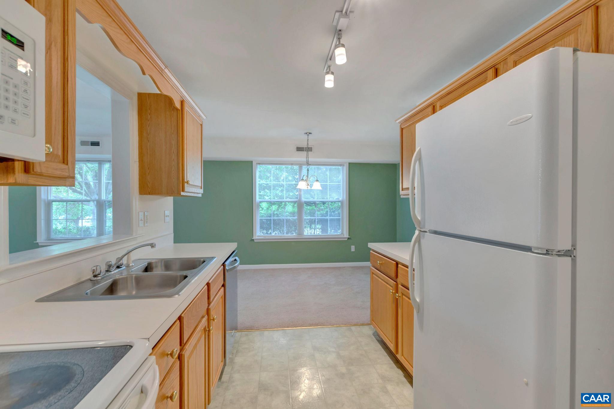 109 SUNDROPS CT