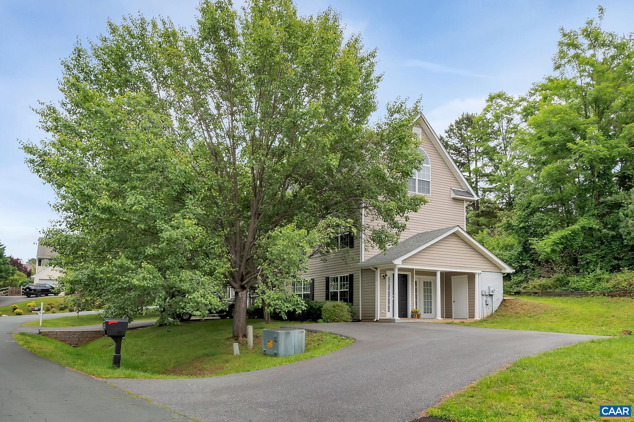 109 SUNDROPS CT