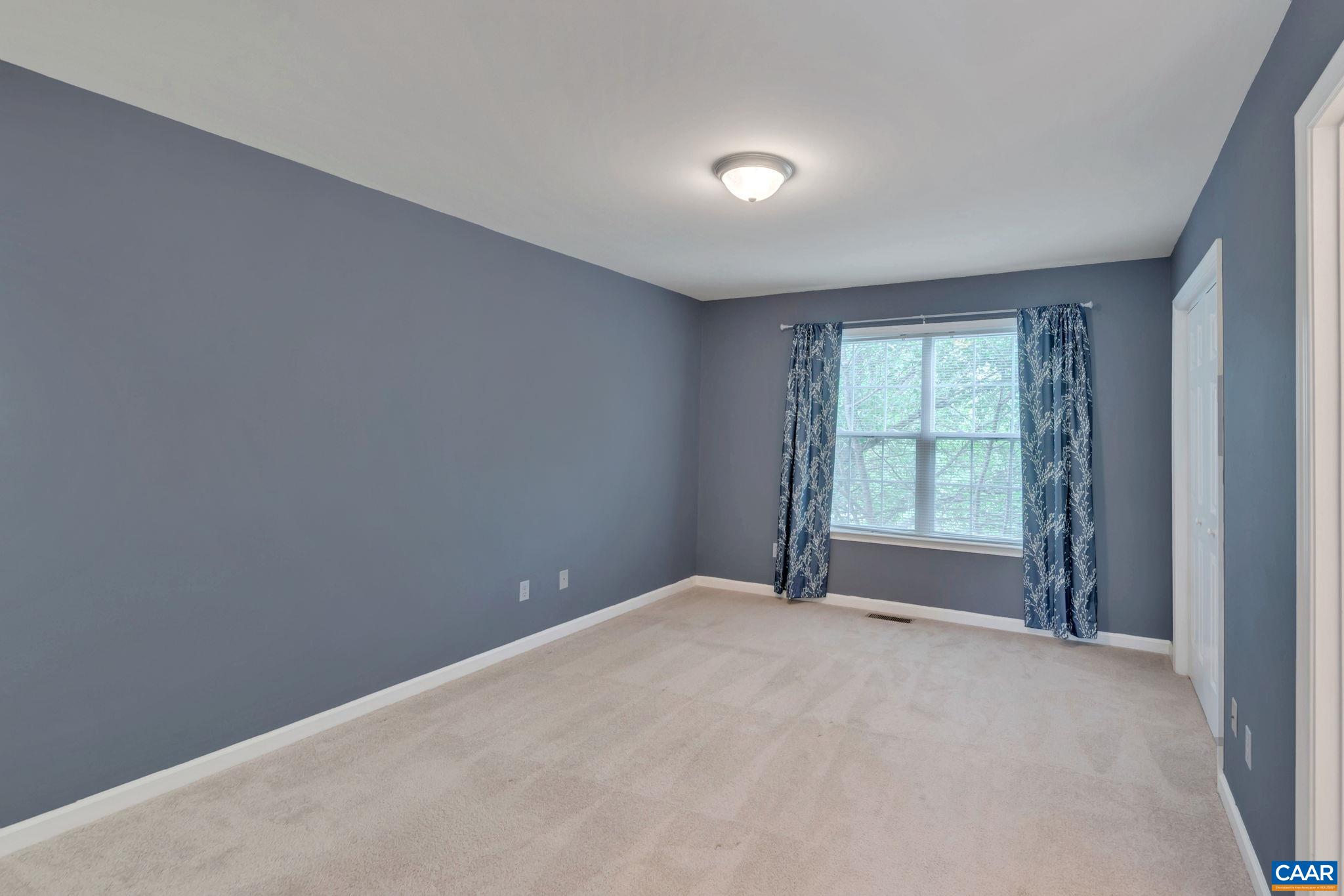 109 SUNDROPS CT