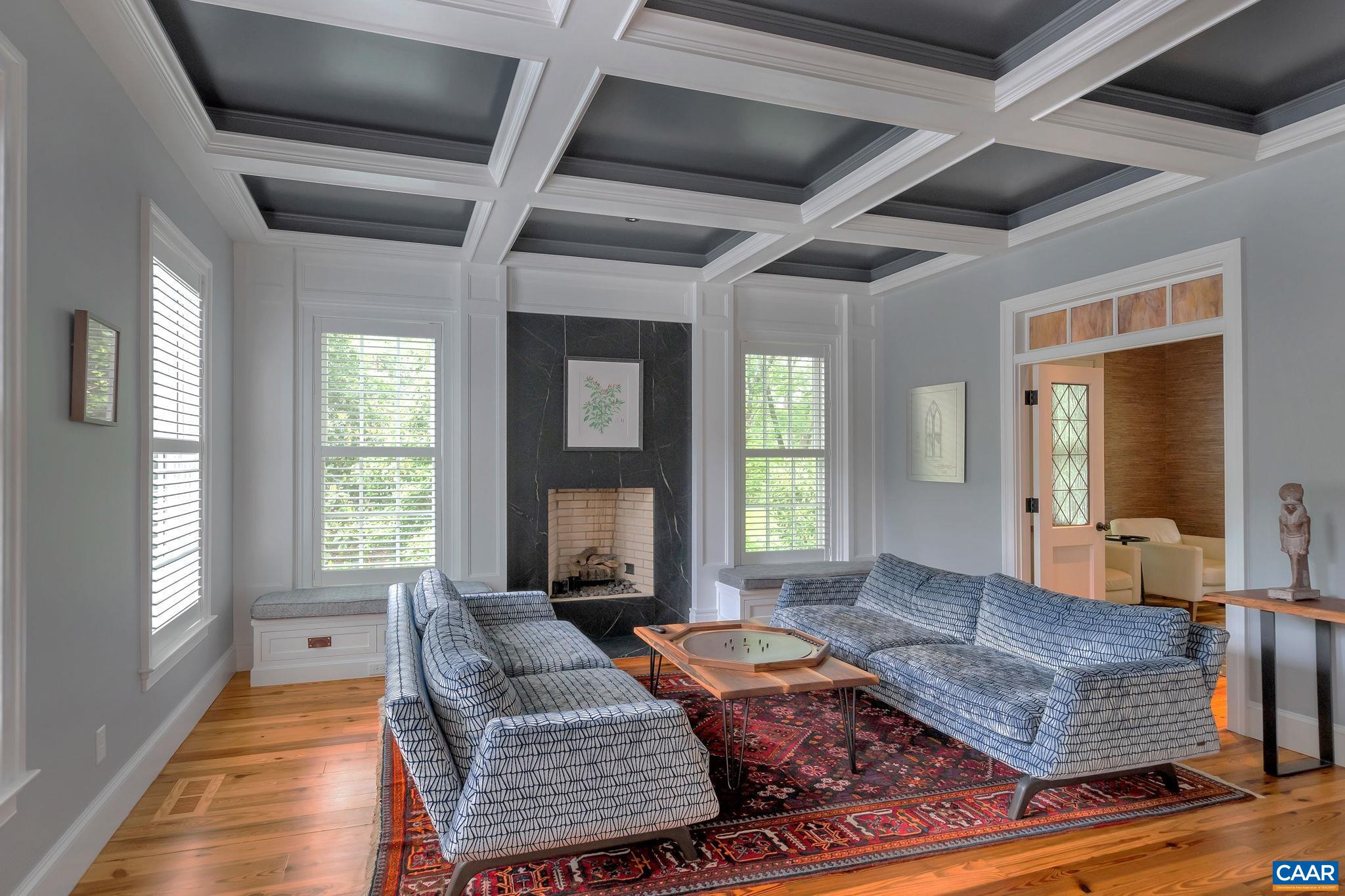 221 WINE ST