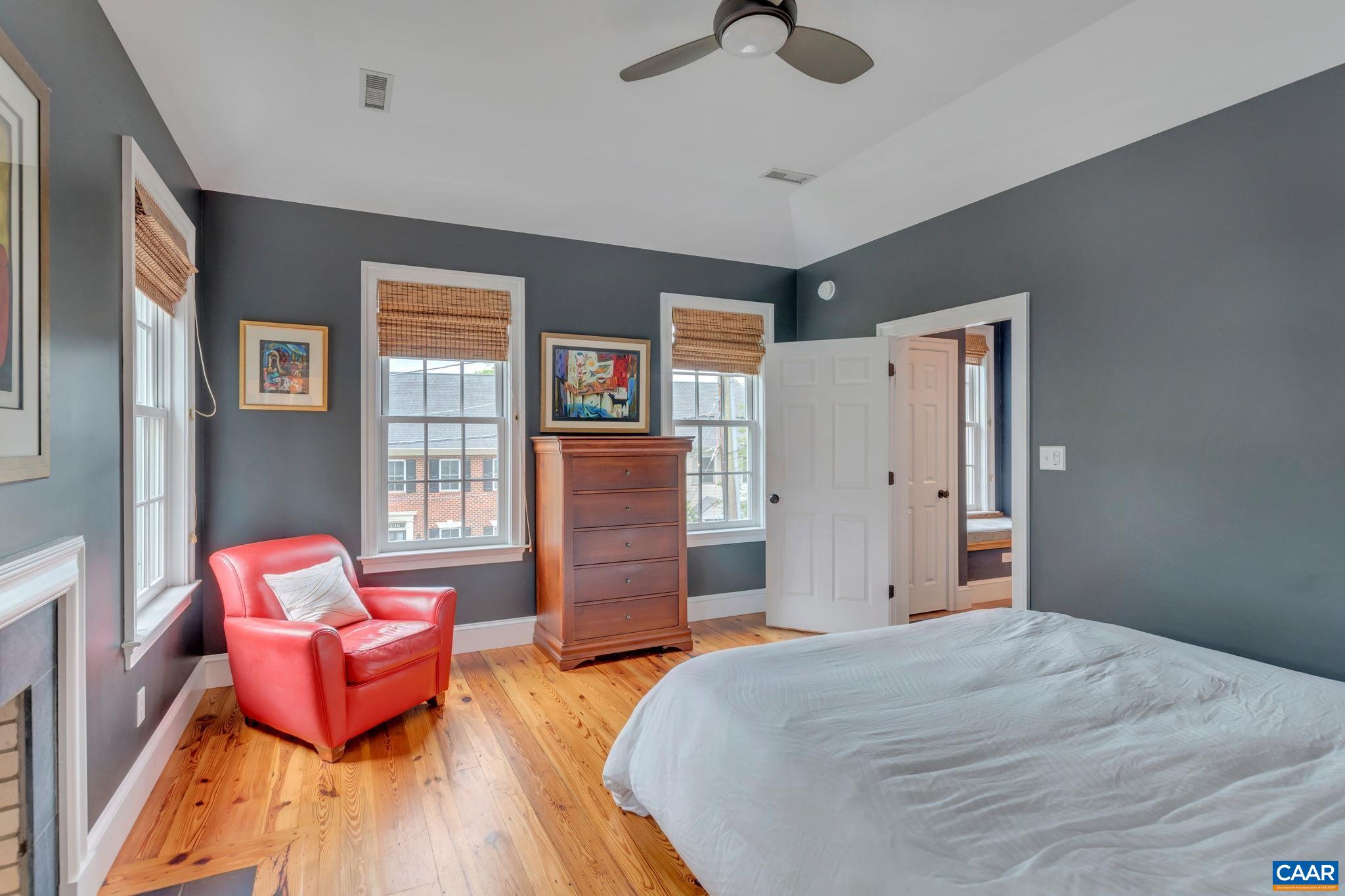 221 WINE ST