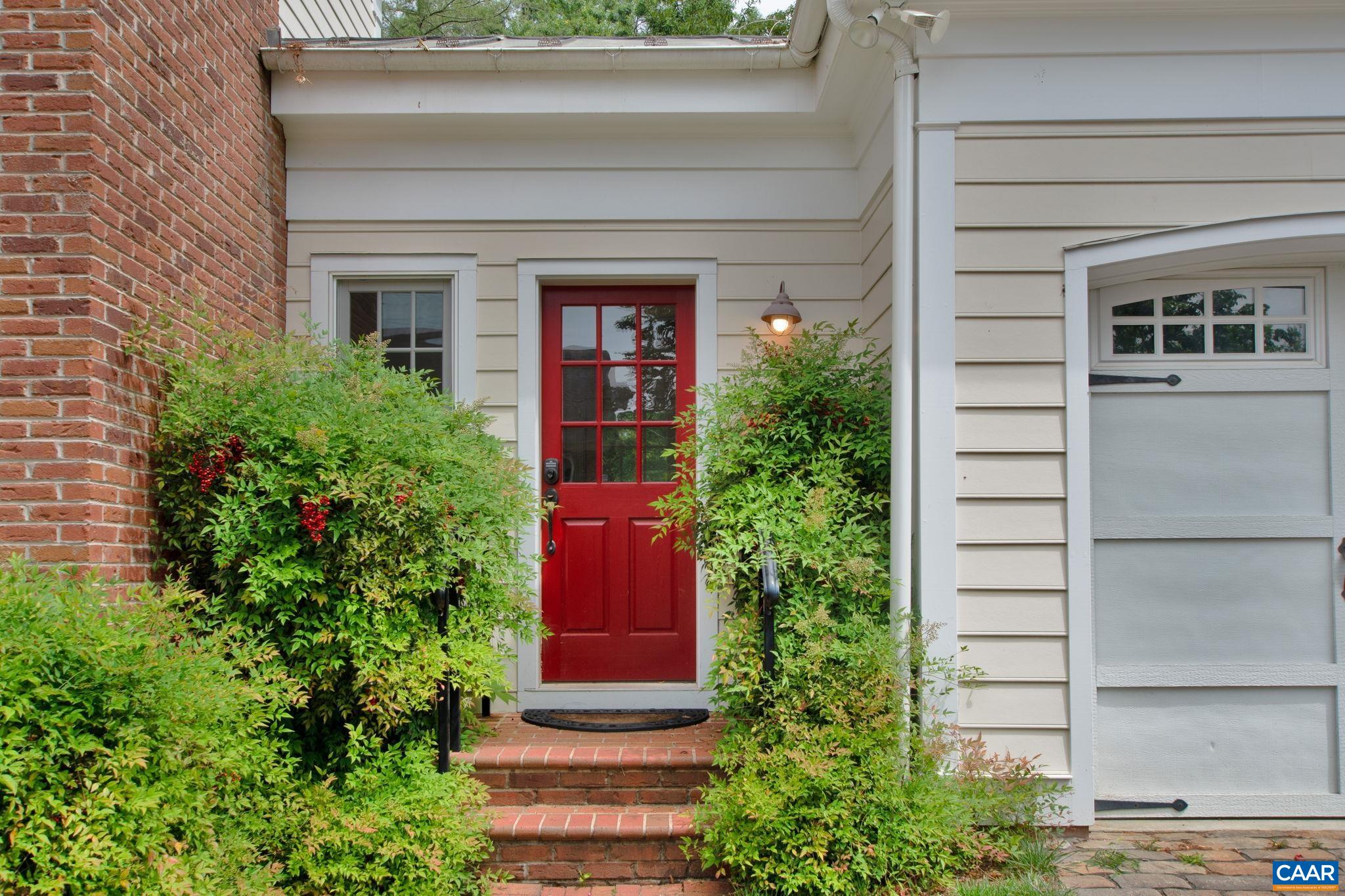 221 WINE ST